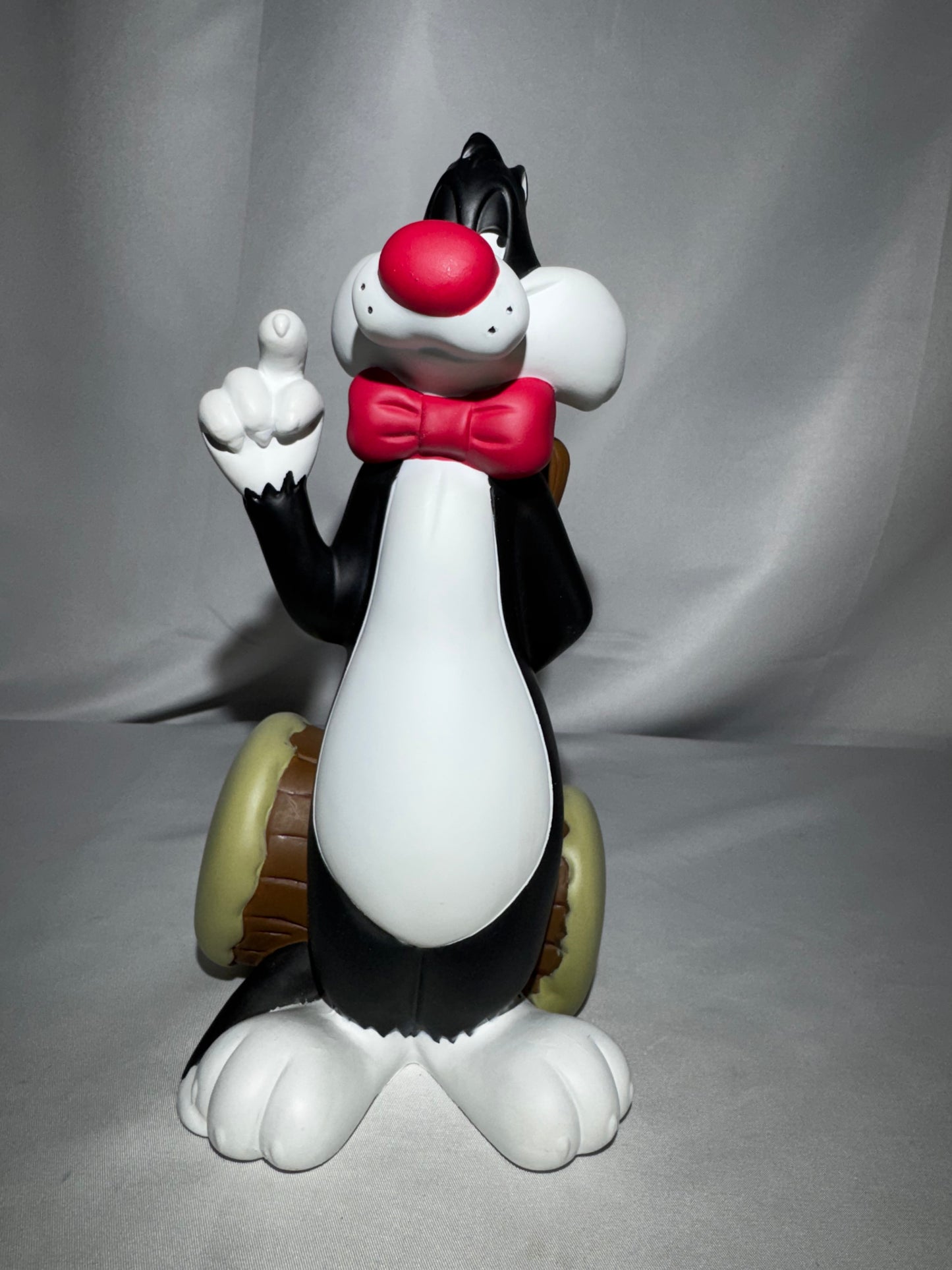 Vintage 1998 Warner Bros. Looney Tunes Sylvester Resin Piggy Bank