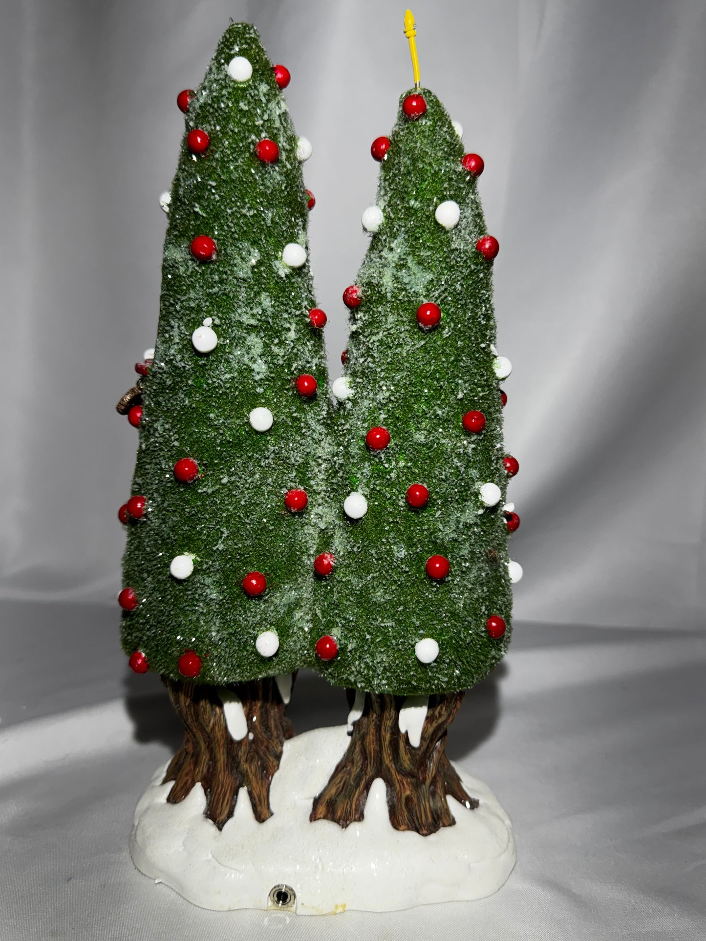 Department 56 North Pole Woods Reindeer Condo #56.56886 Lighted Tree House w/ Box READ