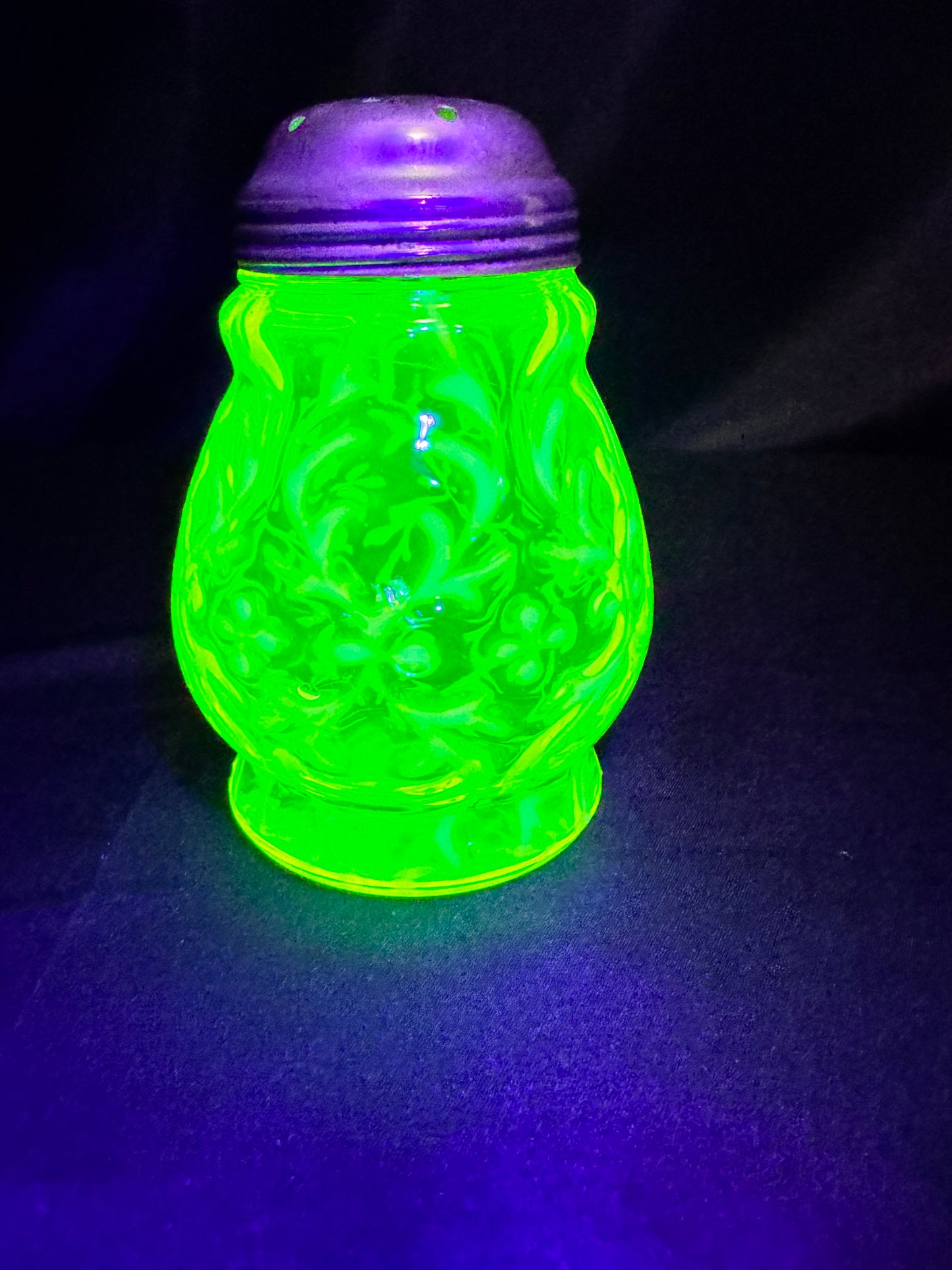 Northwood Spanish Lace Uranium Glass Shaker – Vaseline Opalescent