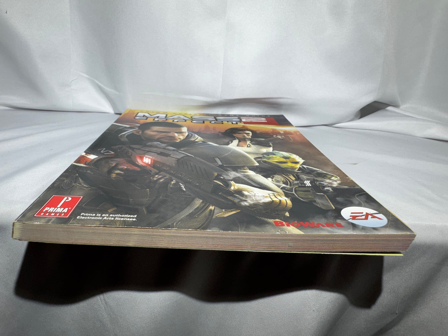 Mass Effect 2 Prima Official Game Guide Complete Strategy Book w/ DLC 2010