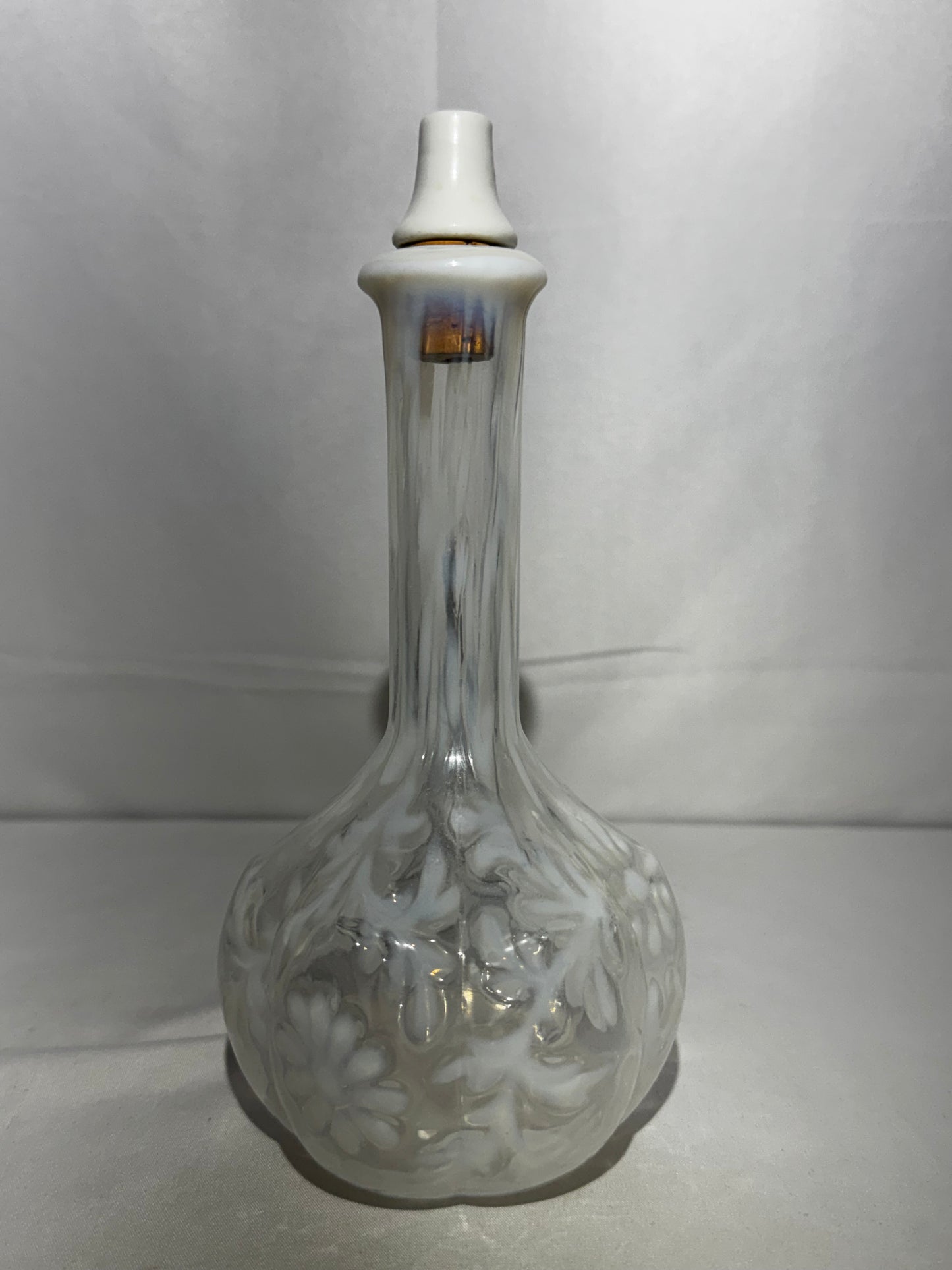 Vintage Fenton Daisy & Fern White Opalescent Glass Barber Bottle Decanter w/ Stopper