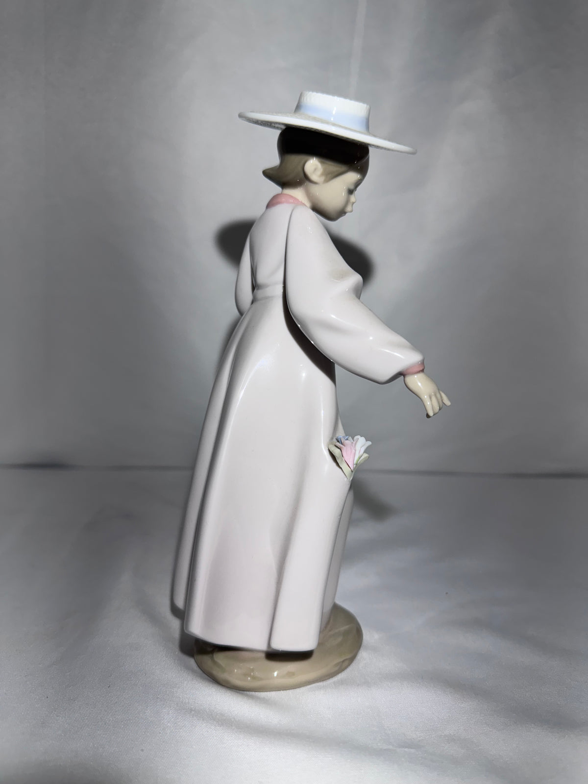 Lladró Hello Friend! #6414 Porcelain Figurine – Salvador Debón – Damaged