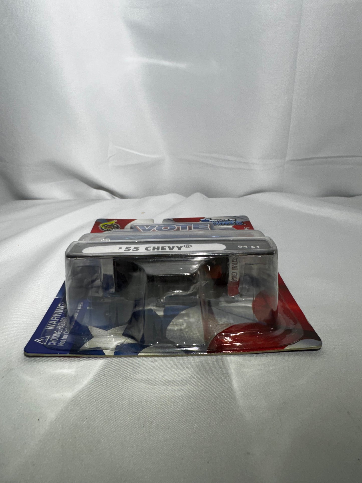 Muscle Machines Vote America 1955 Chevrolet 1:64 Diecast Car Patriotic Blister Pack