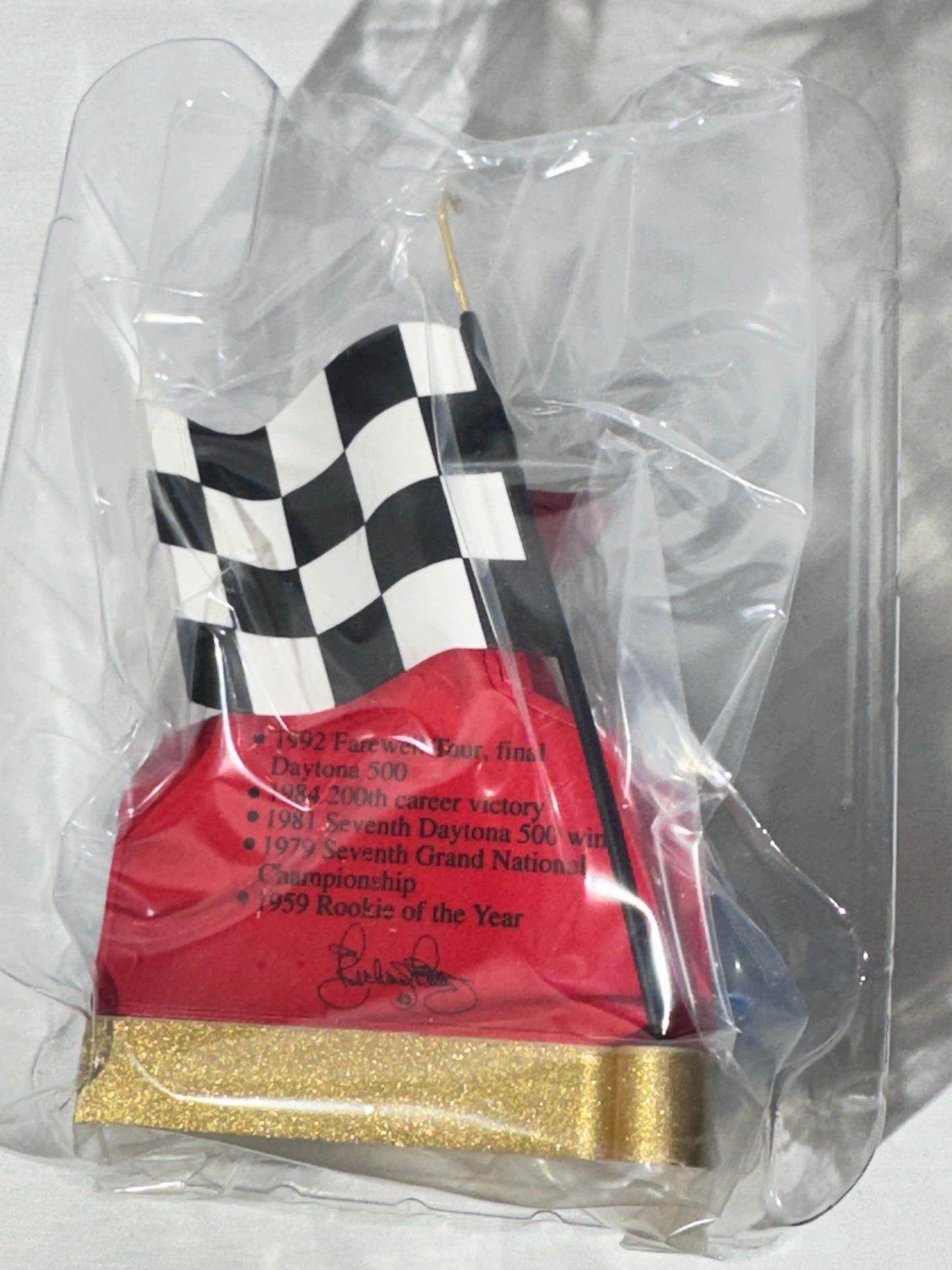 Richard Petty #43 Keepsake Ornament – NASCAR Legend – with Trading Card – Collector’s Series