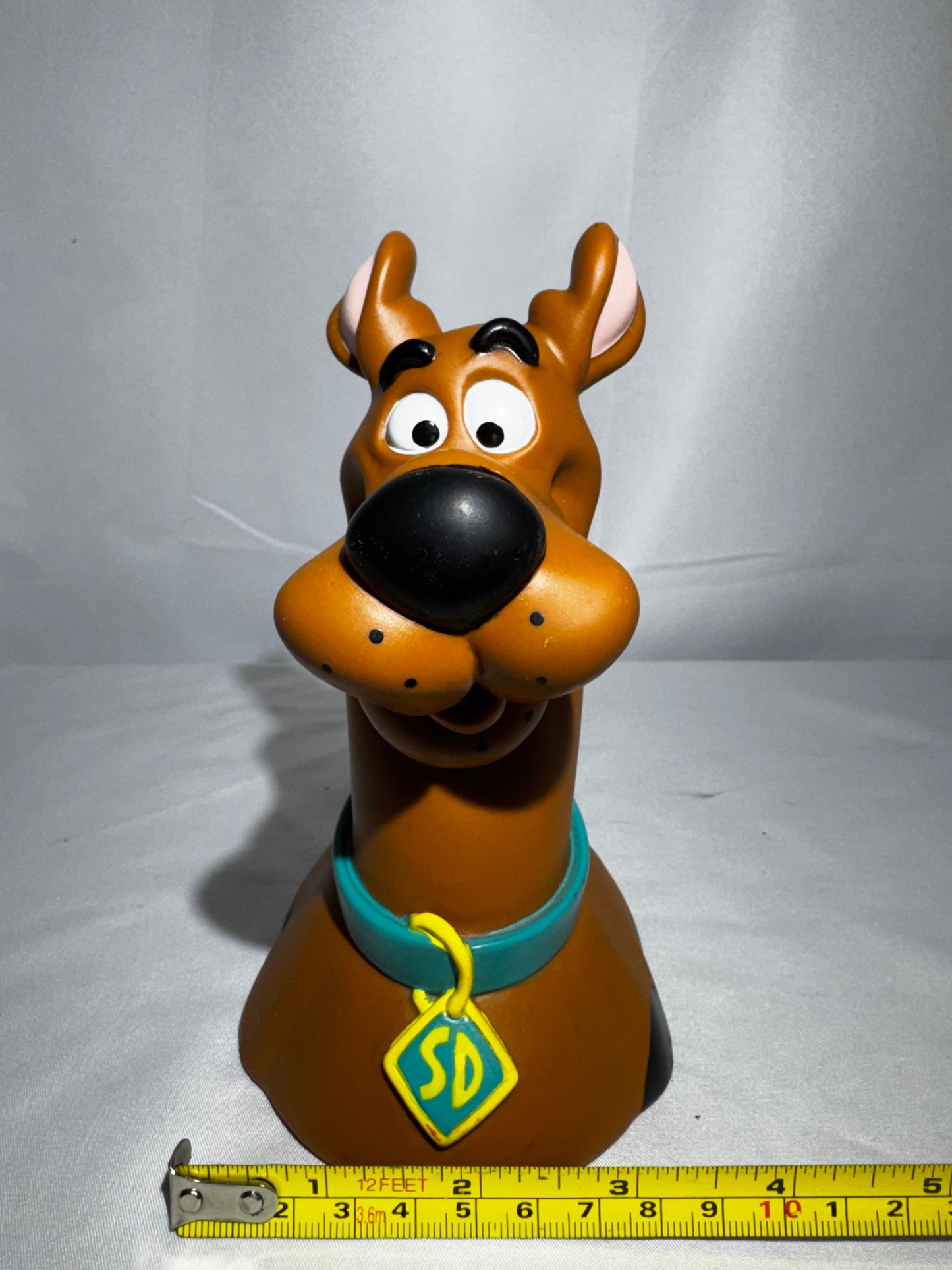 Vintage 2002 Hanna-Barbera Scooby-Doo Bust Coin Bank 6.5” Plastic Piggy Bank