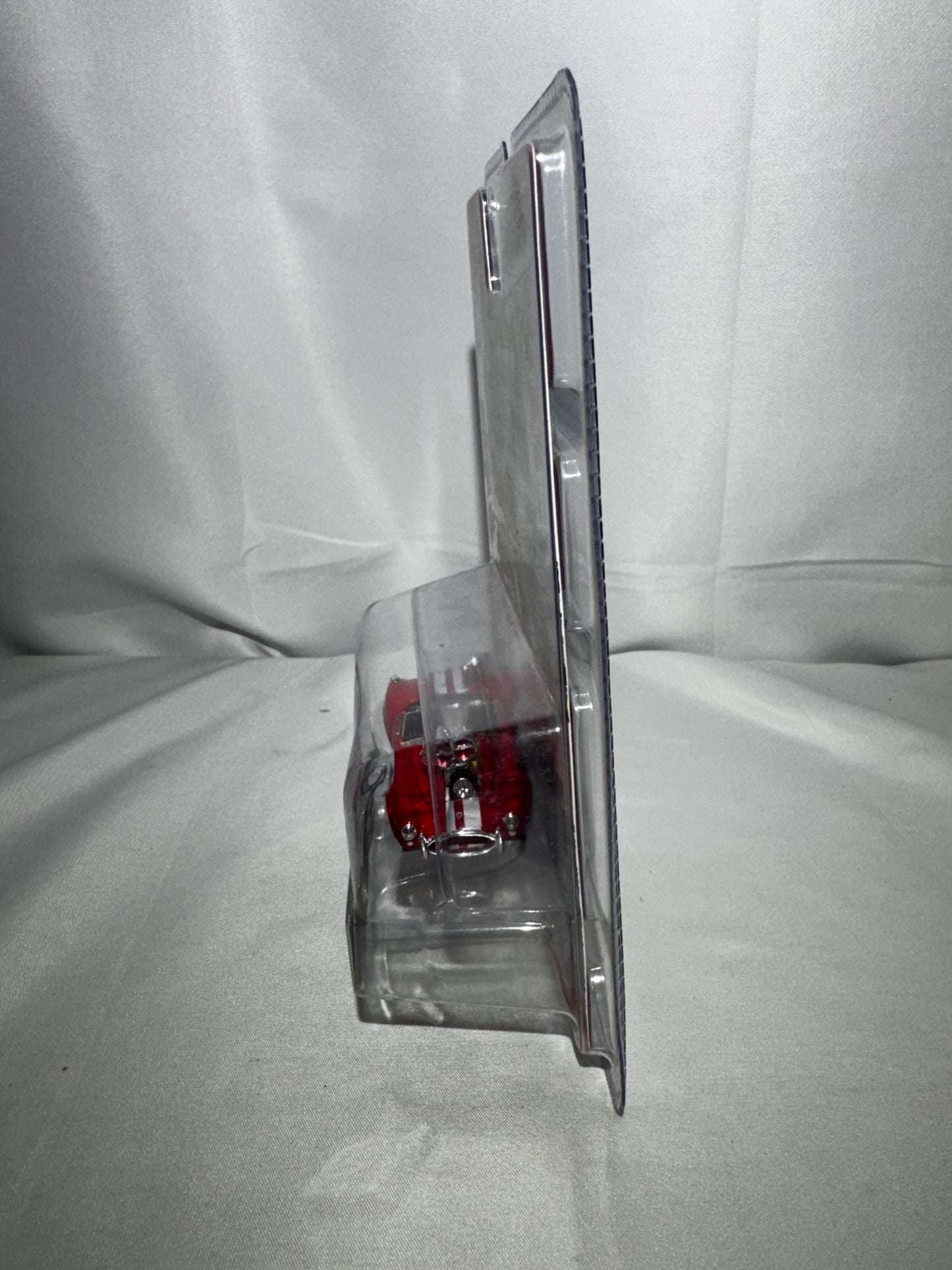 Muscle Machines 1:64 Scale ’64 Cobra 427 Diecast