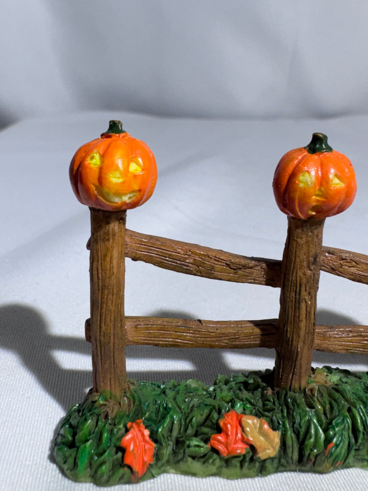 Lemax Spooky Town Pumpkin Fence #44142 — Retired 2004 Halloween Village