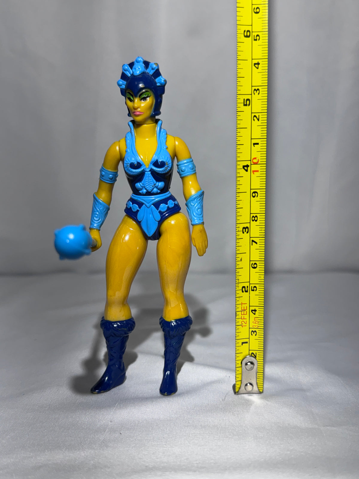 Vintage 1982 Mattel Masters of the Universe Evil-Lyn Action Figure