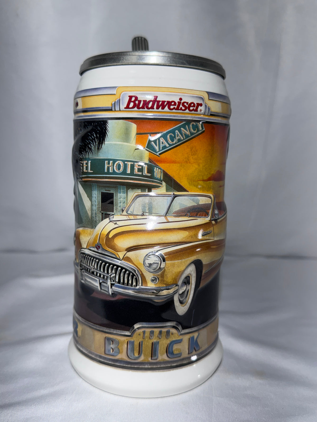 Budweiser Classic Car Series 1948 Buick Roadmaster Convertible Beer Stein CS418