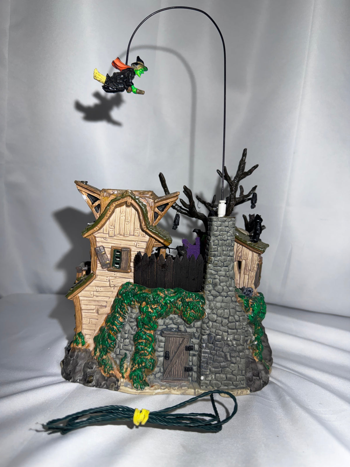 Lemax Spooky Town Witch’s Lair #45003 — Retired 2004 — FOR PARTS / DISPLAY