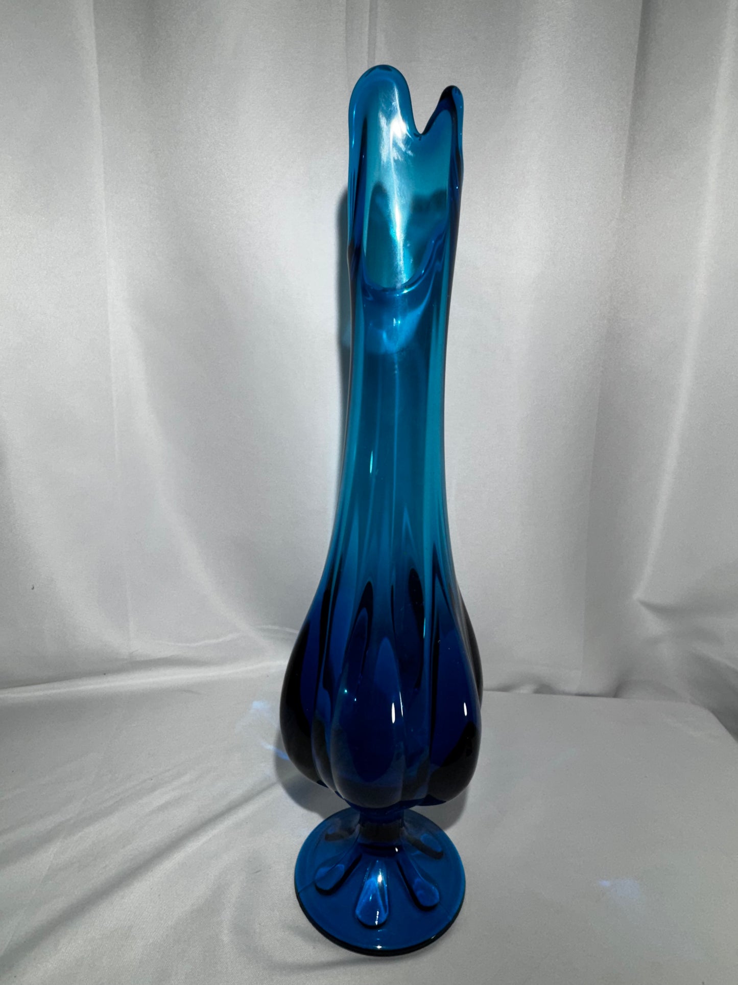 Vintage Viking Glass Epic Bluenique 17” 6-Petal Swung Vase #1435 Mid Century MCM