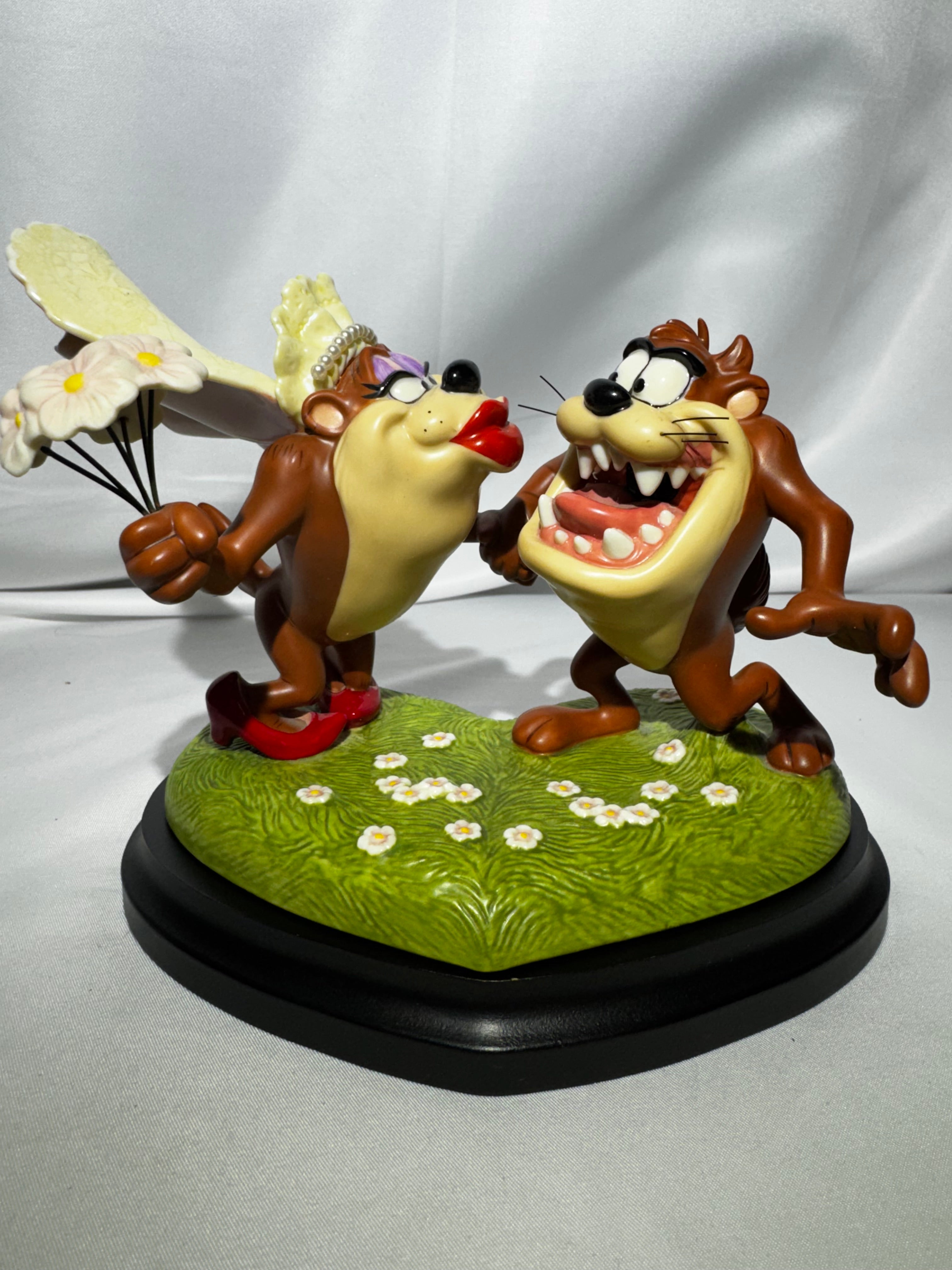 Looney Tunes – Timeless Treasures Hub
