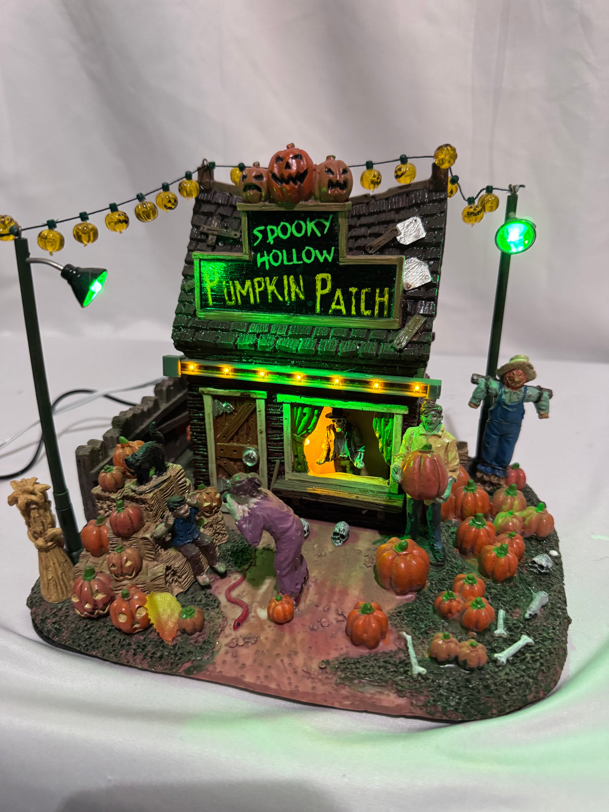 Lemax Spooky Town Spooky Hollow Pumpkin Patch #54902 – Retired 2015–2024 – Original Box