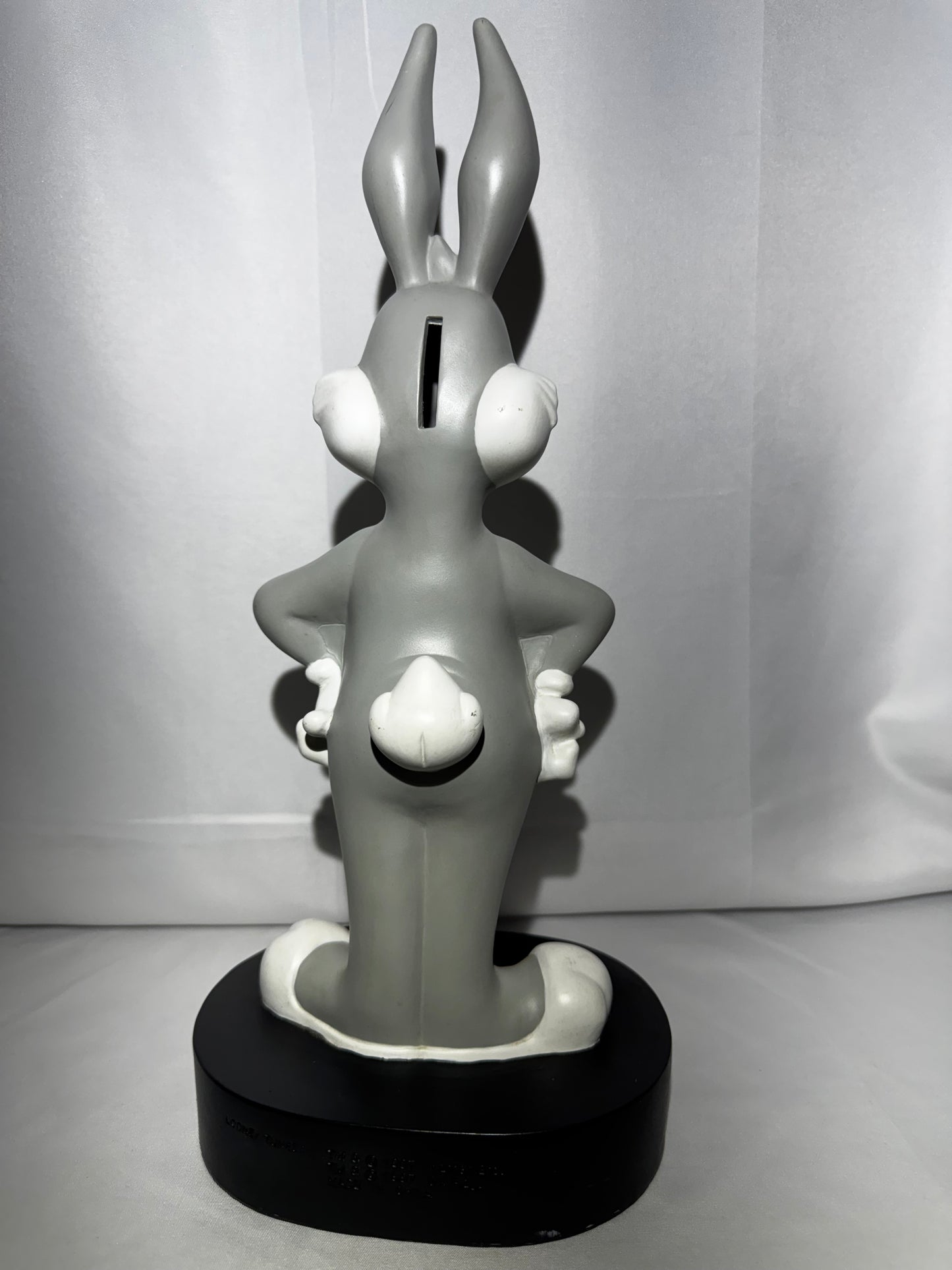 Vintage 1997 Warner Bros Bugs Bunny Six Flags Resin Coin Bank w/ Tag 14.5”