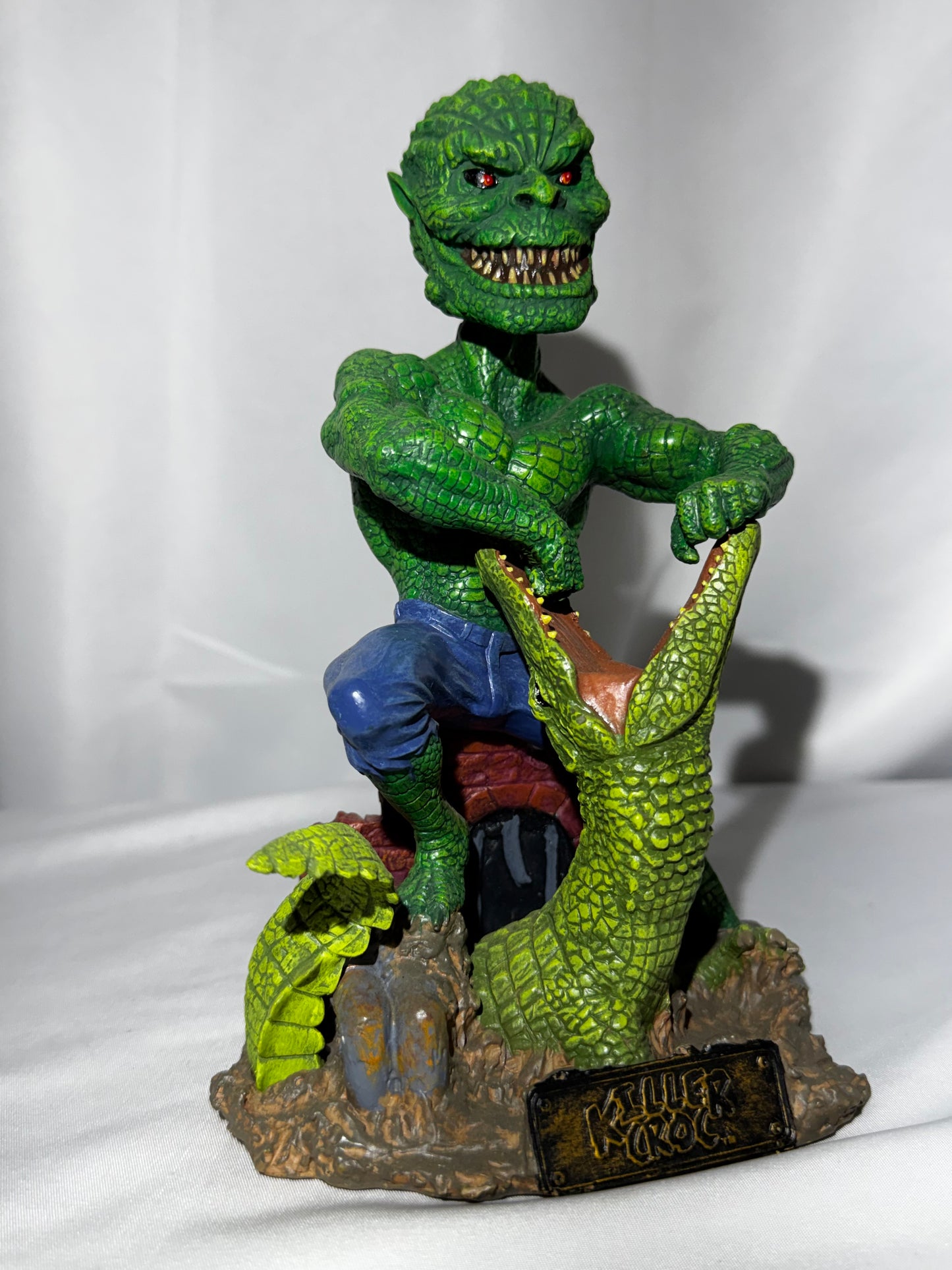 Monogram Masterworks 2004 DC Villains Killer Croc Headstrong Dynamic Bobble Head