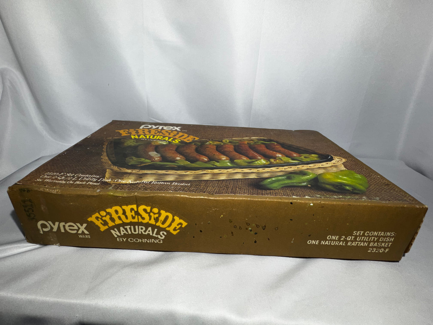 Vintage Pyrex Fireside Naturals 2320-F Amber Glass 2 Qt Baking Dish w/ Rattan Basket in Box