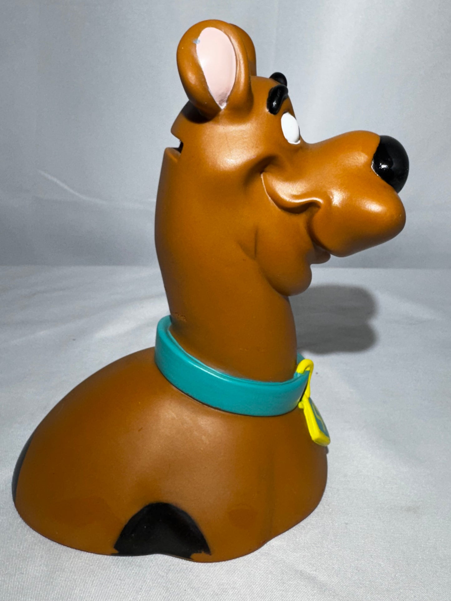 Vintage 2002 Hanna-Barbera Scooby-Doo Bust Coin Bank 6.5” Plastic Piggy Bank