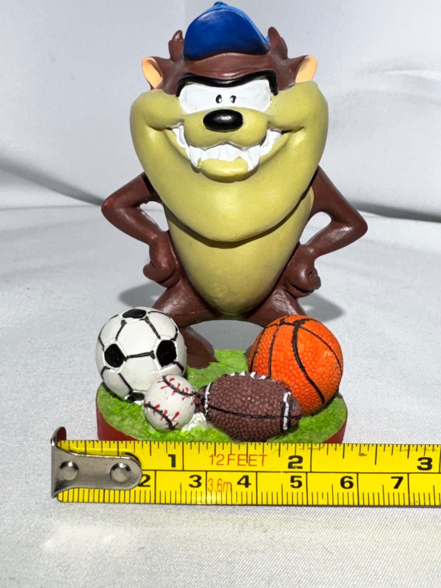 Looney Tunes Taz “Super Fan” Mini Bobble Head – Original Box