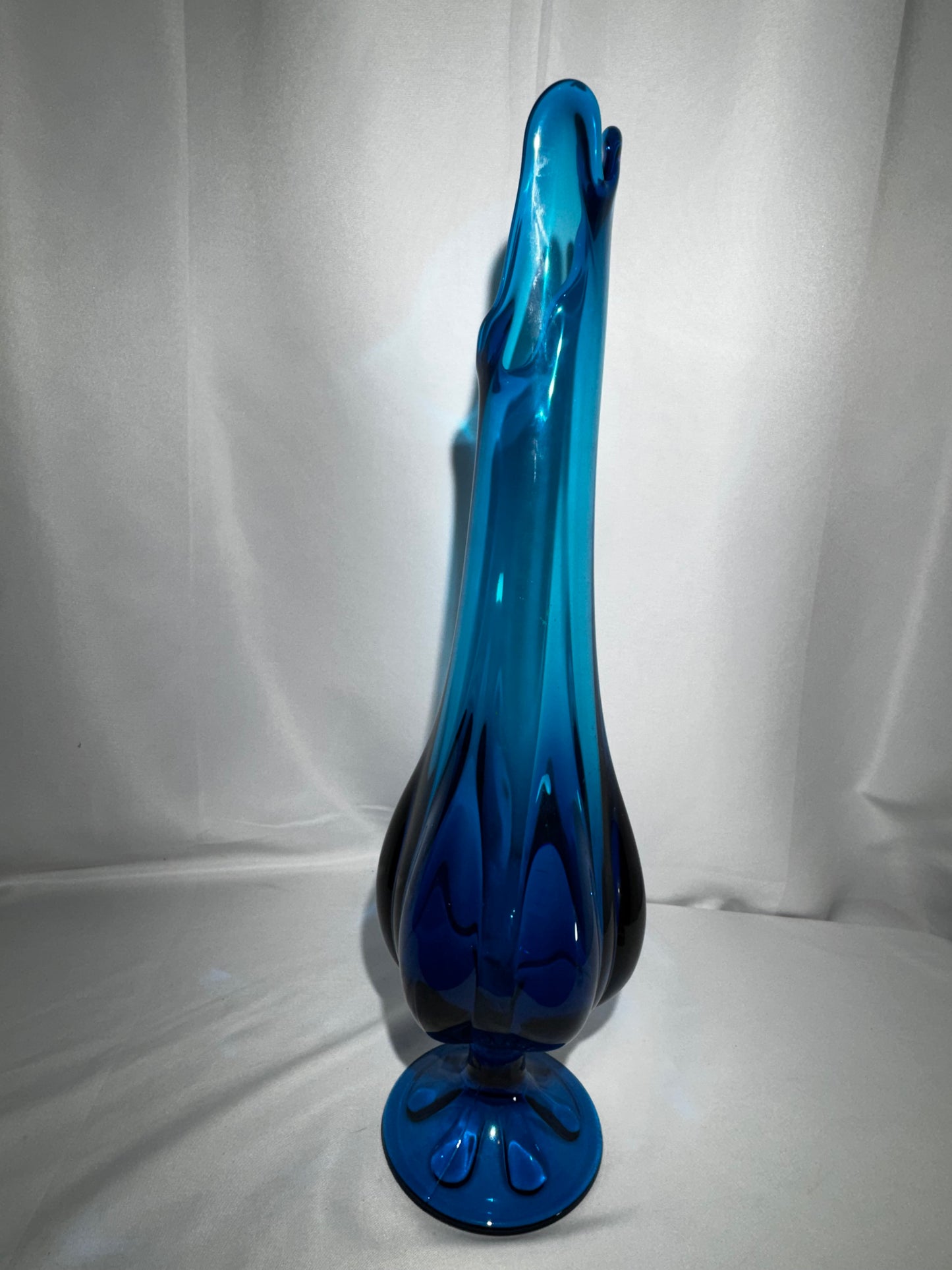 Vintage Viking Glass Epic Bluenique 17” 6-Petal Swung Vase #1435 Mid Century MCM