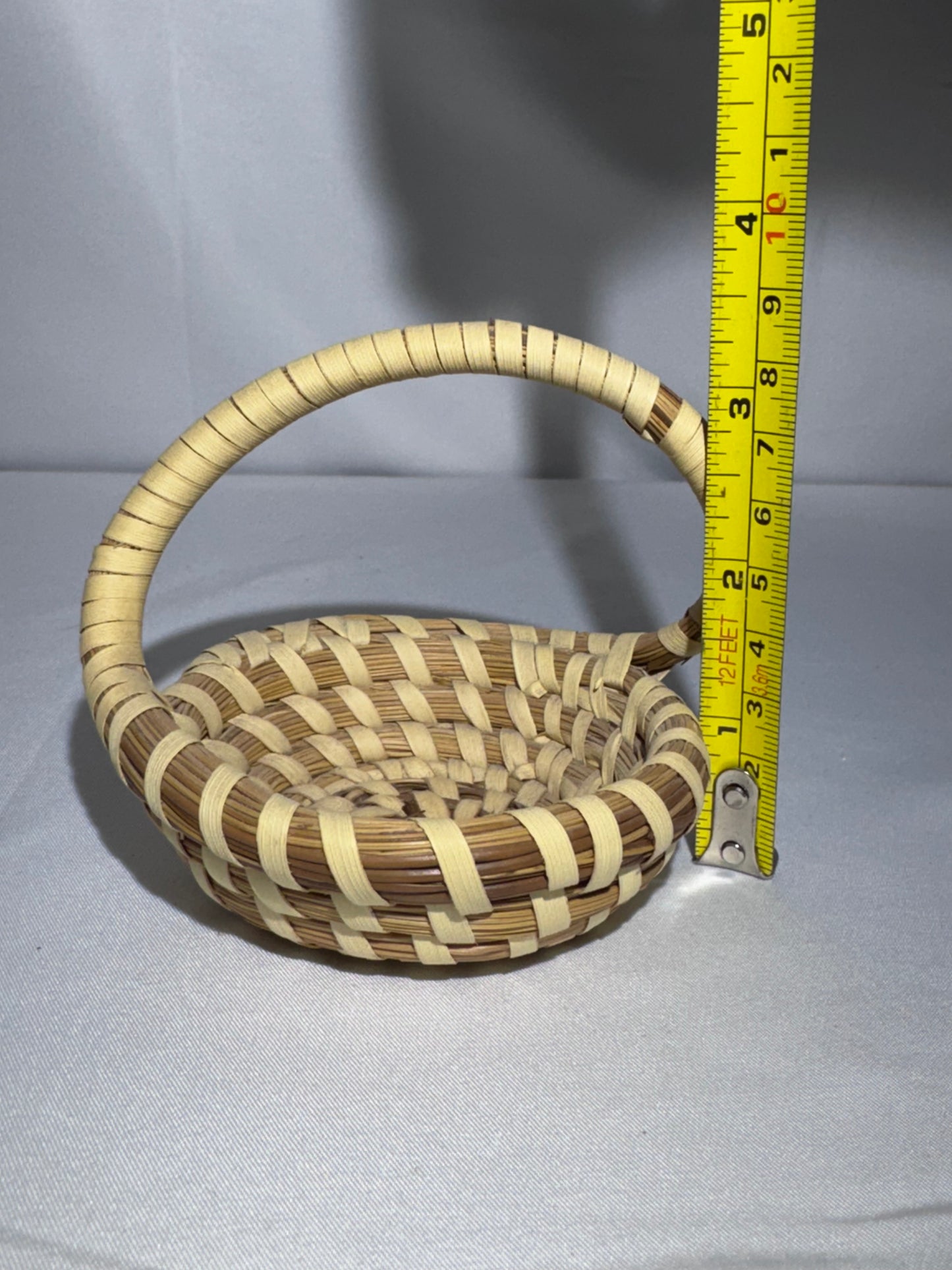 Charleston Gullah Sweetgrass Mini Basket – Handwoven with Handle