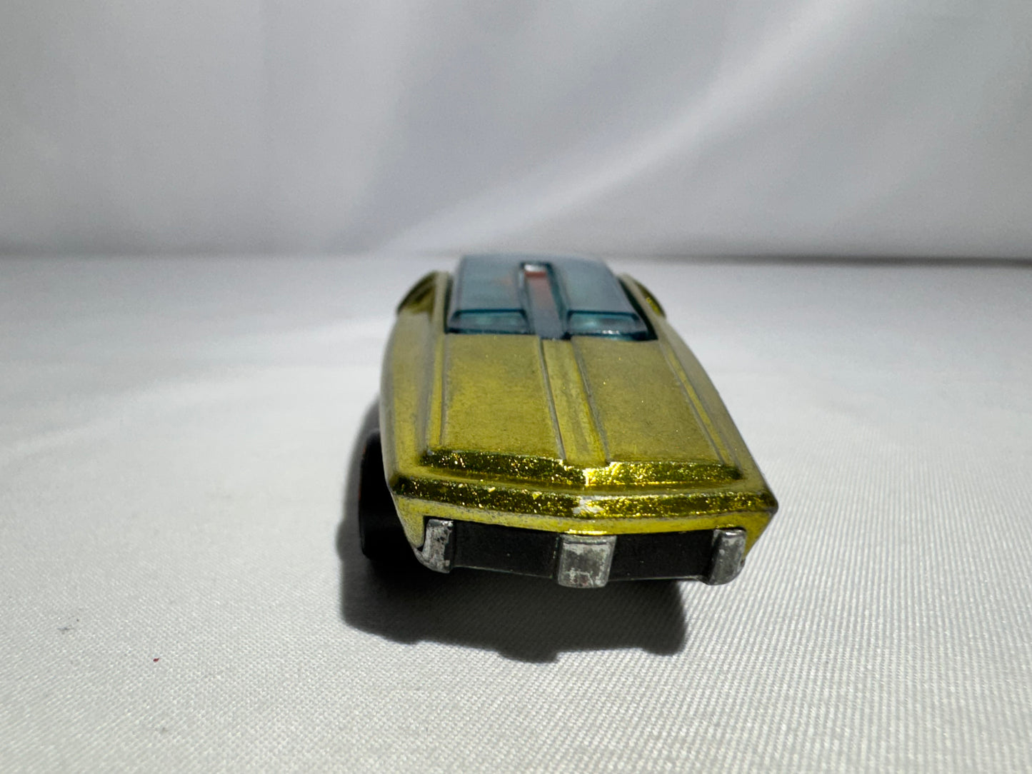Hot Wheels Redline – Gold Whip Creamer (1969 Mattel)