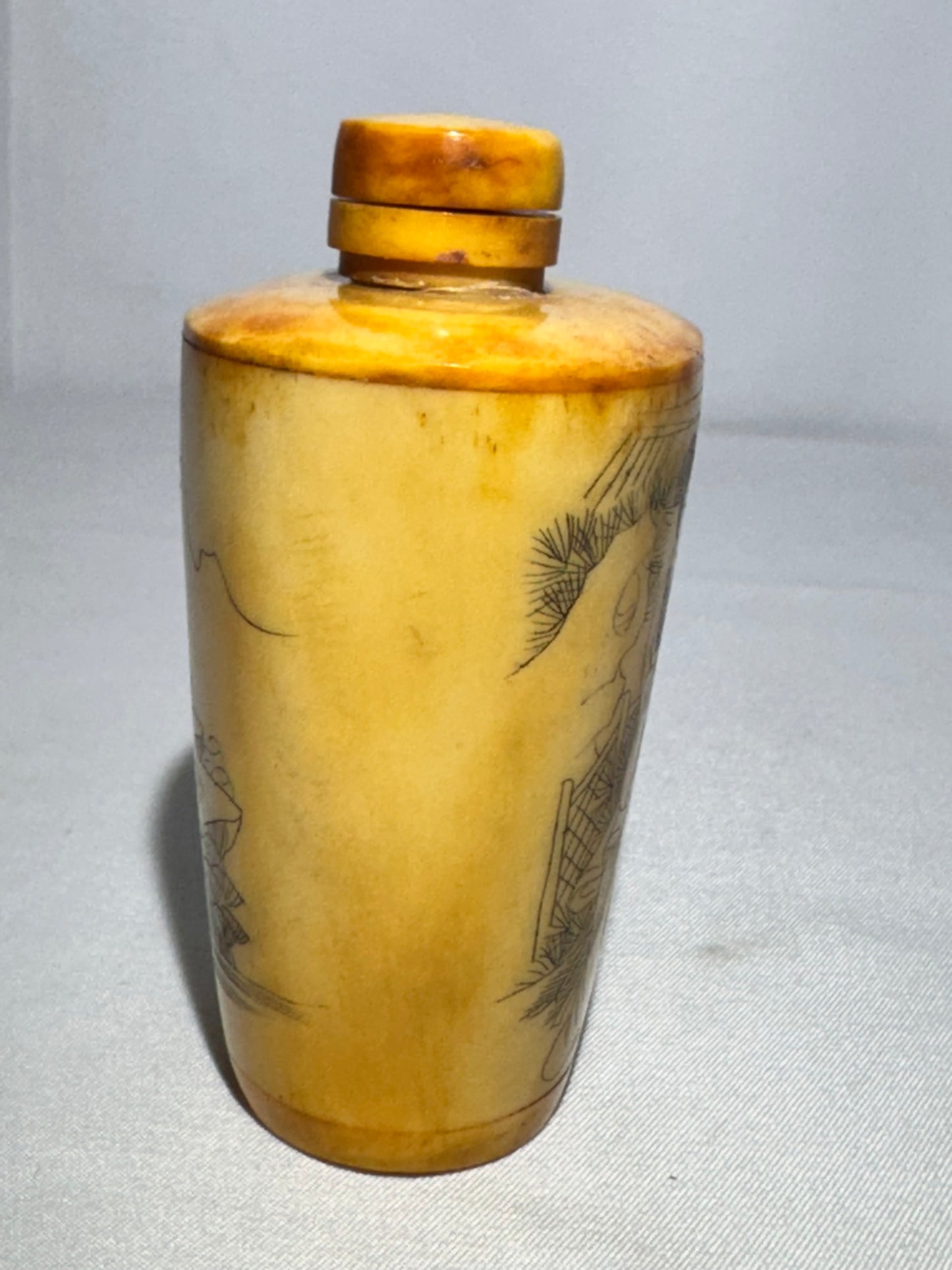 Antique Chinese Hand Carved Stone Snuff Bottle with Scenic Lady Motif – With Stopper & Spoon