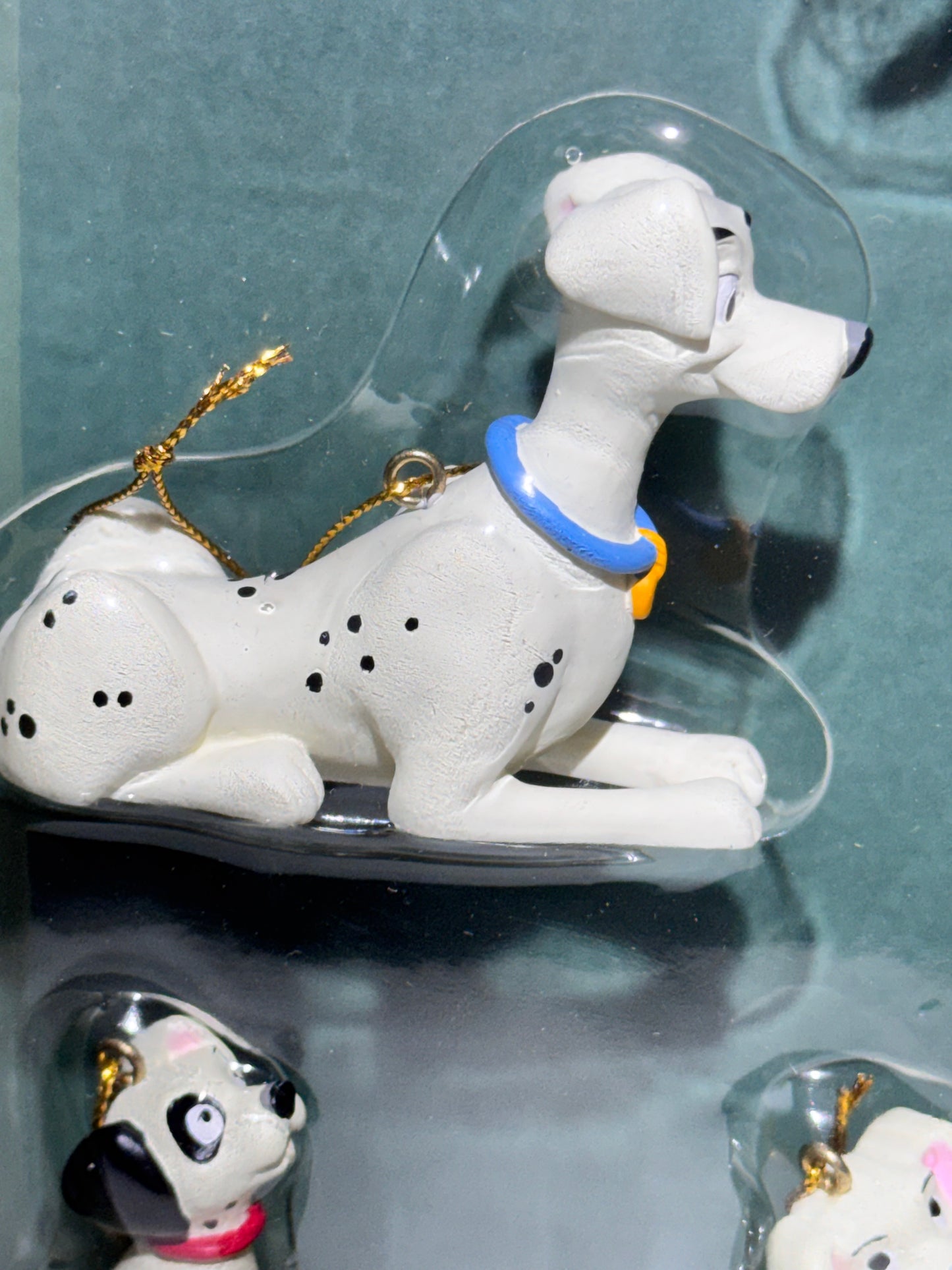 Disney 101 Dalmatians Storybook Ornament Collection – Boxed Set (6 Pieces)