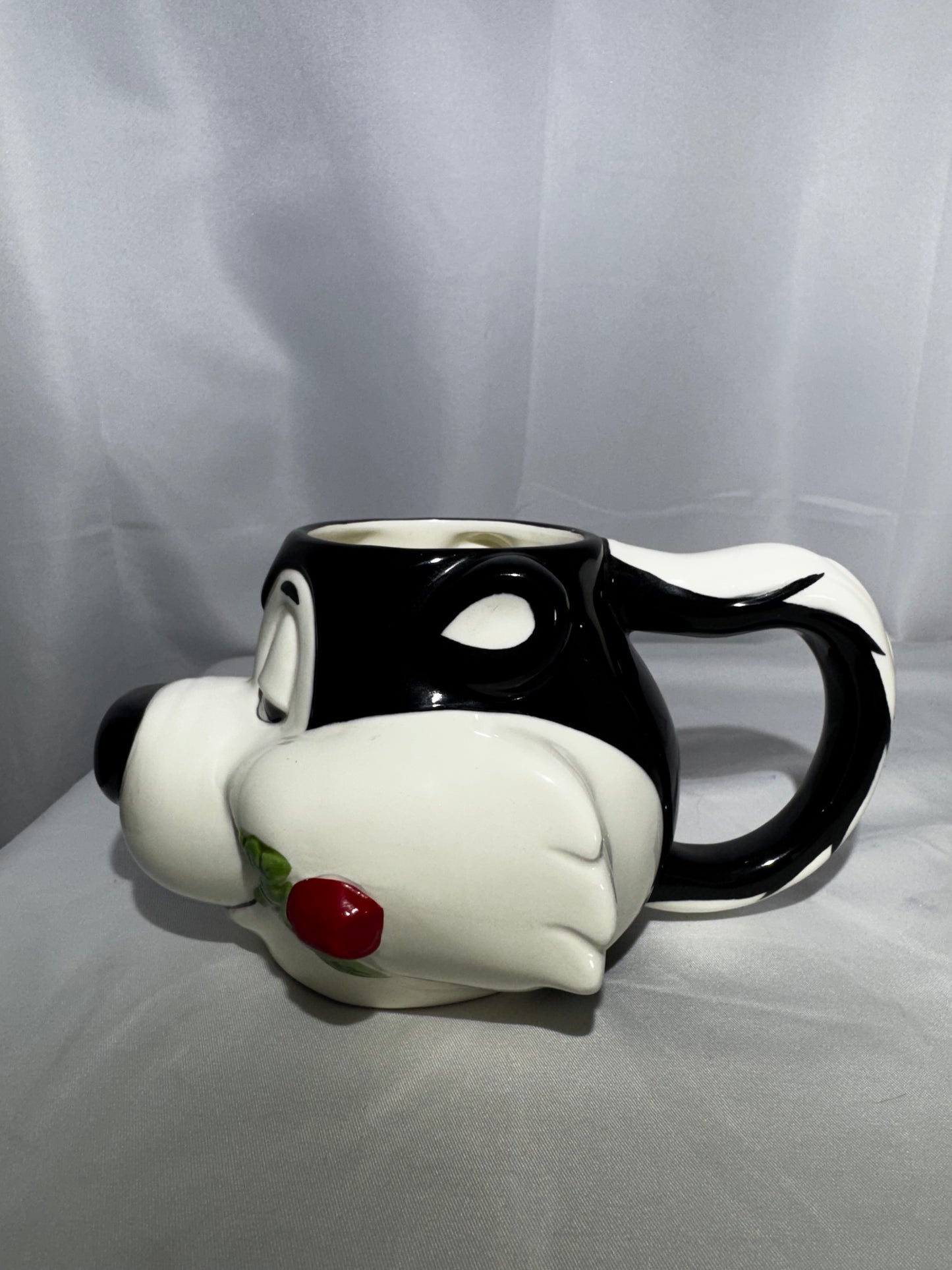 Vintage 1993 Applause Warner Bros. Looney Tunes Pepe Le Pew 3D ceramic coffee mug