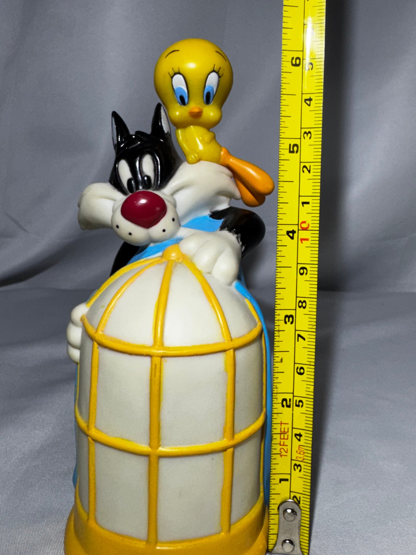 Vintage 1994 Warner Bros. Looney Tunes Sylvester & Tweety Piggy Bank