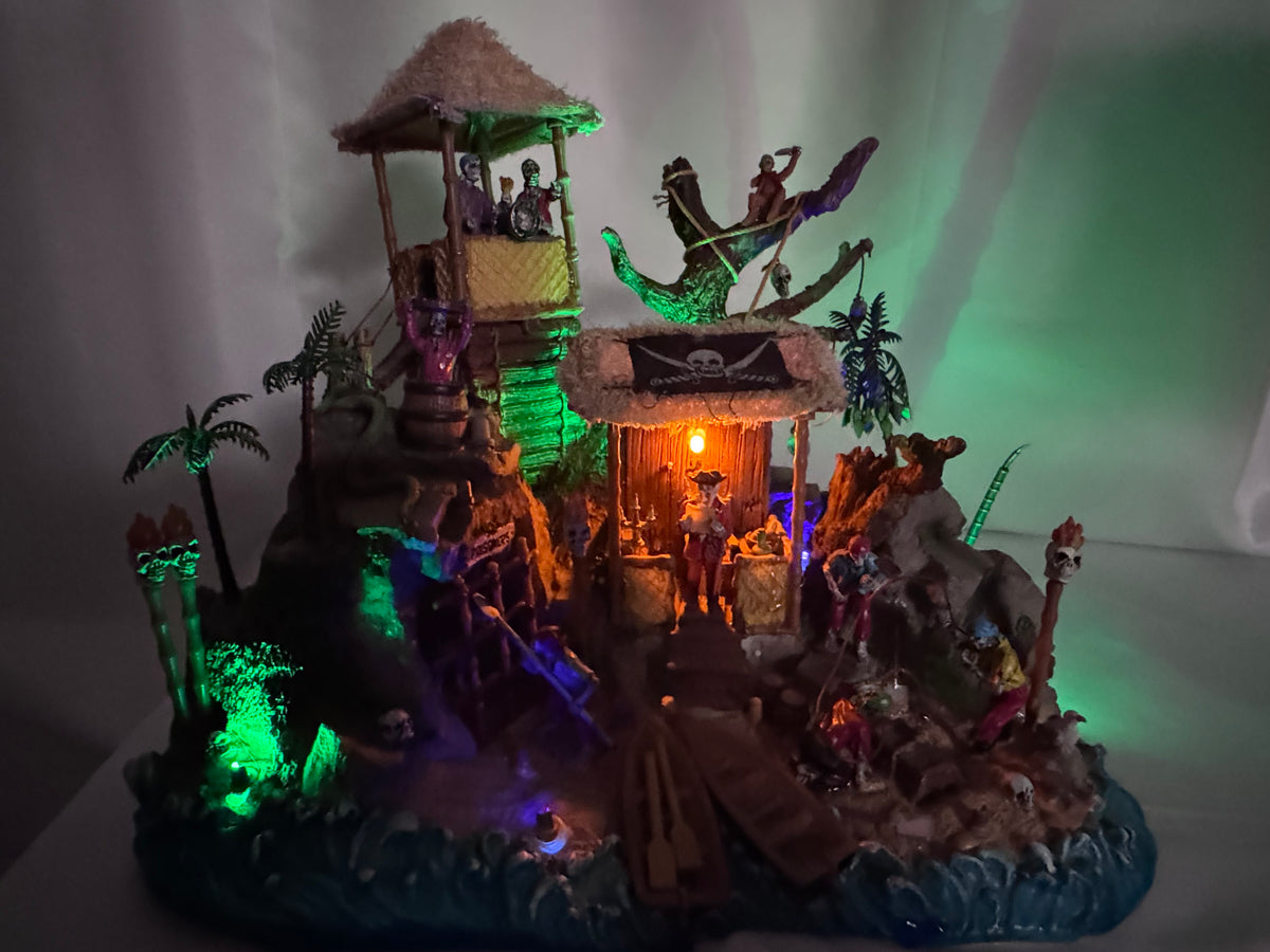 Lemax Spooky Town Pirates’ Hideout #84764 — Retired 2008 Halloween Village