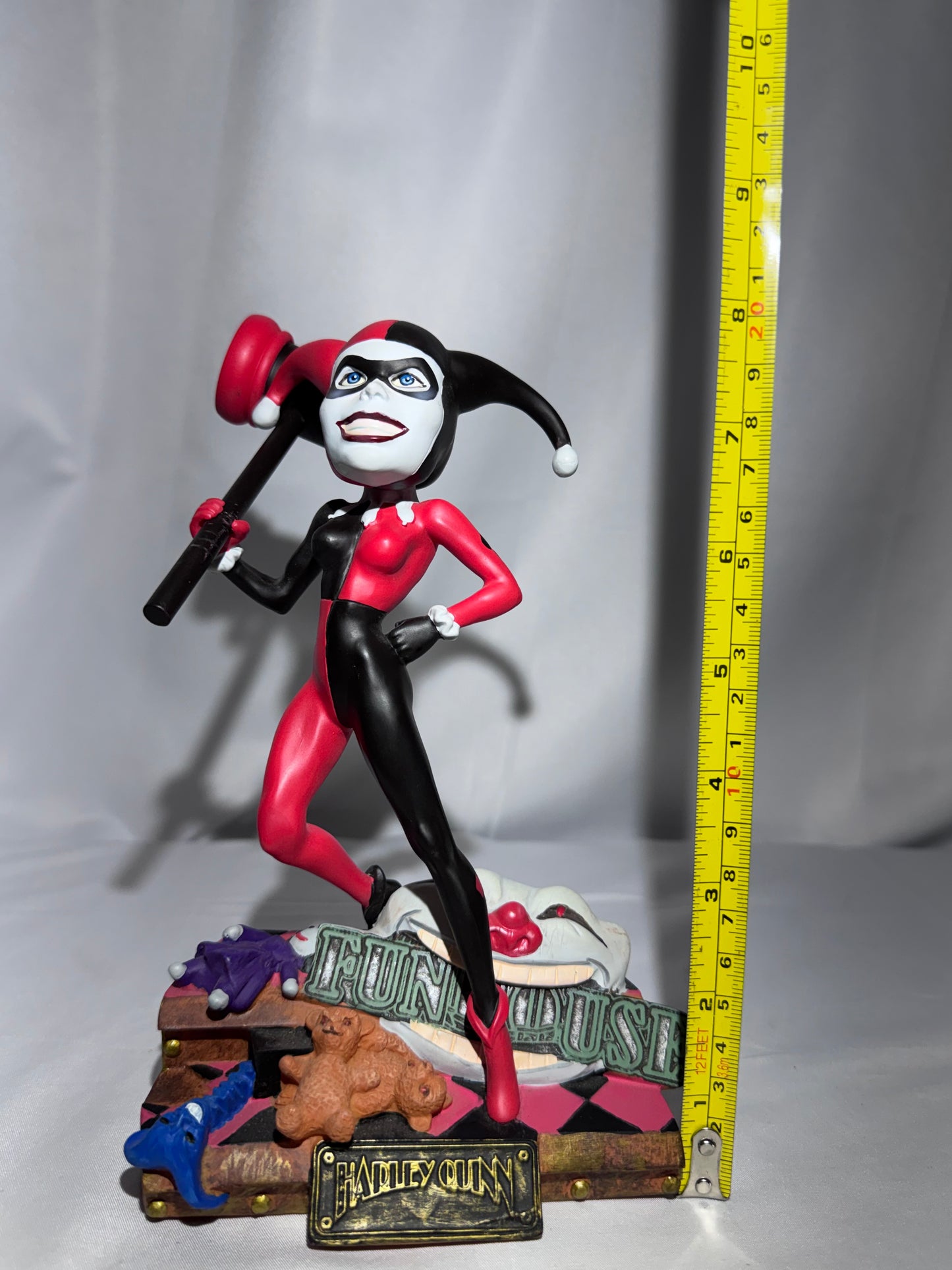 2005 Monogram Harley Quinn Headstrong Heroes & Villains Bobblehead DC
