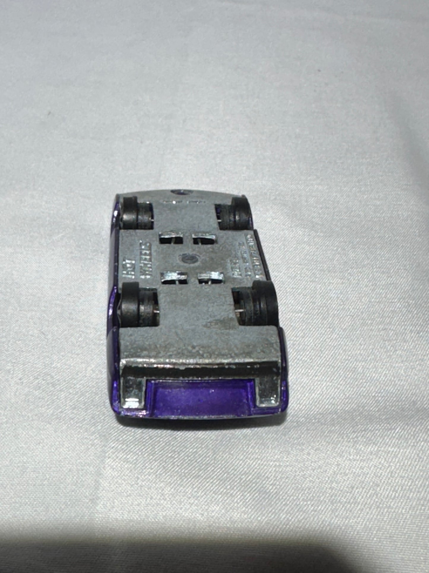 Vintage Hot Wheels Redline Deora – 1967 Original– Spectraflame Purple