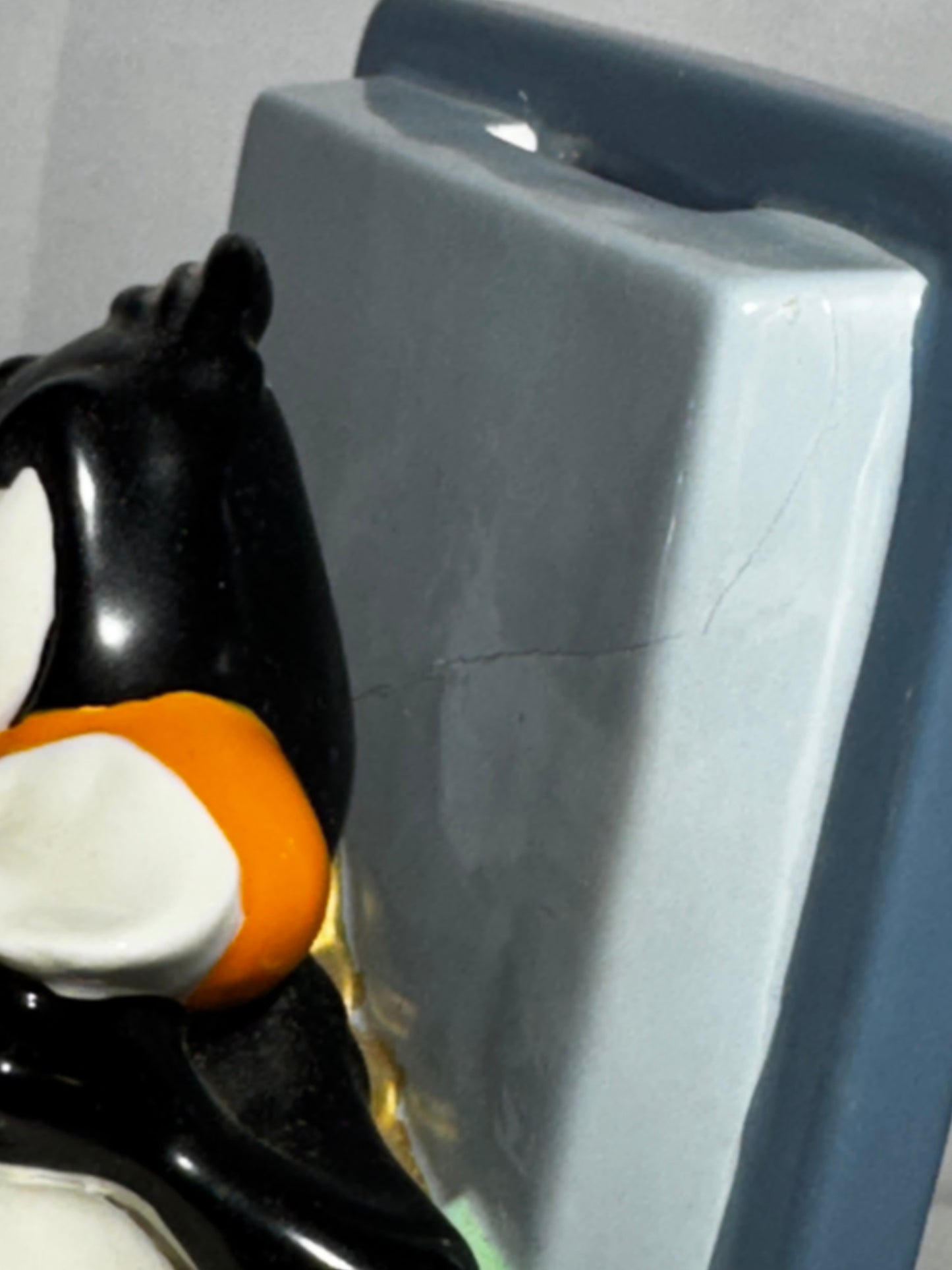 Vintage 1989 Looney Tunes Daffy Duck Safe Co Ceramic Piggy Bank Warner Bros