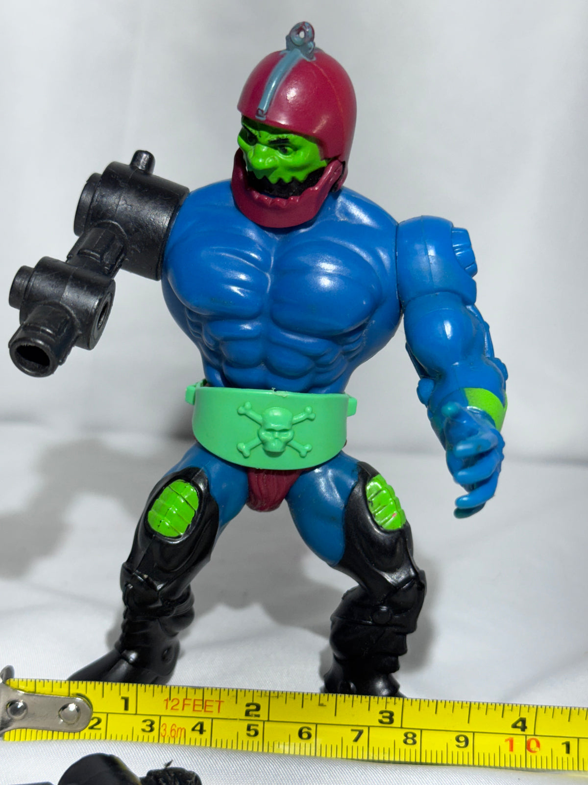 Vintage 1981 Mattel Masters of the Universe Trap Jaw Action Figure – 3 Attachments