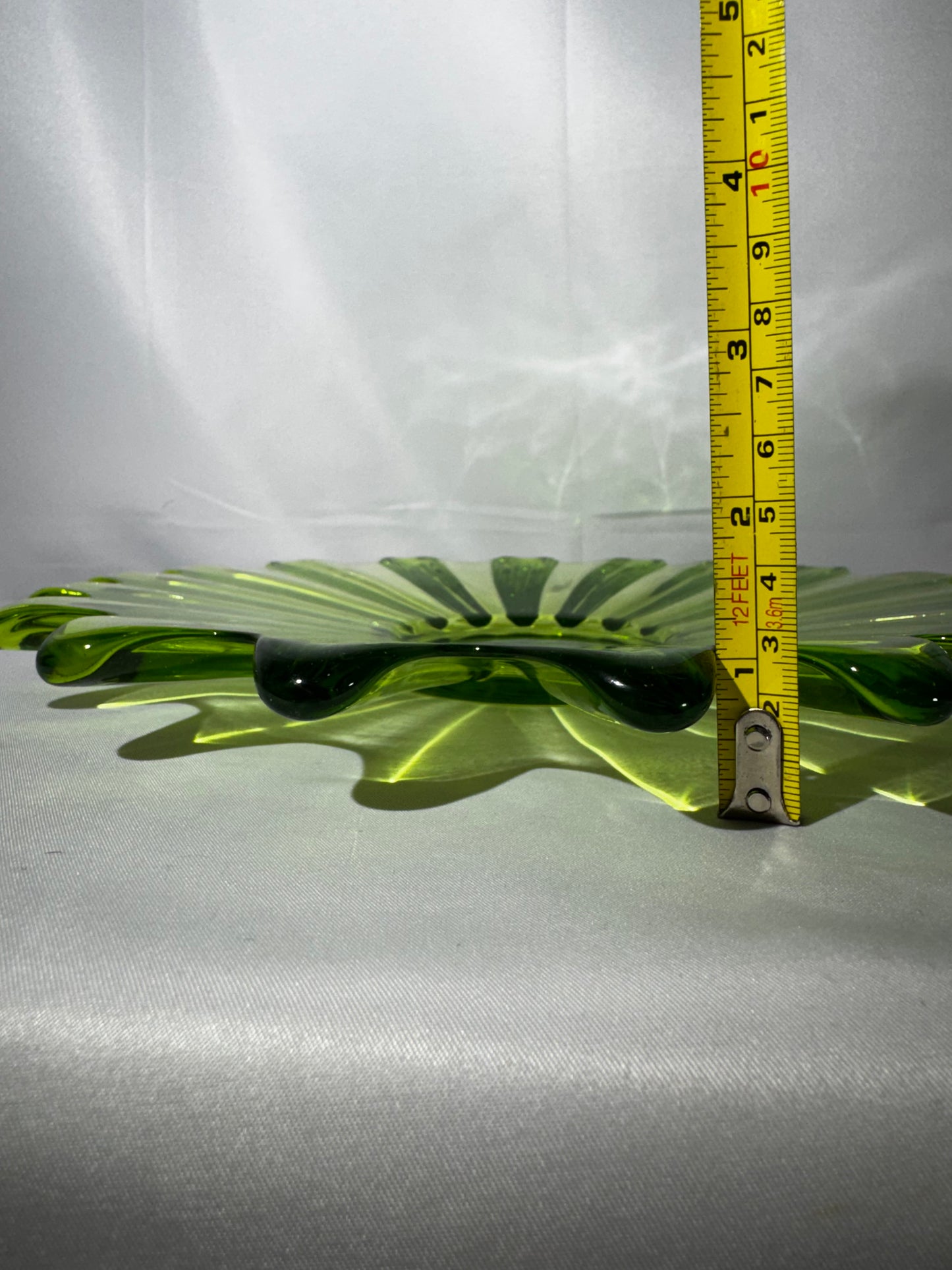Vintage Federal Glass Celestial Limelight Green Starburst Serving Bowl