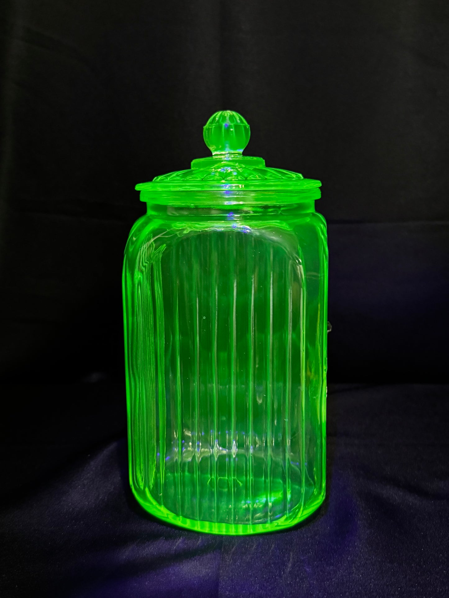 Vintage 1930s Anchor Hocking Uranium Glass “SUGAR” Canister with Original Lid