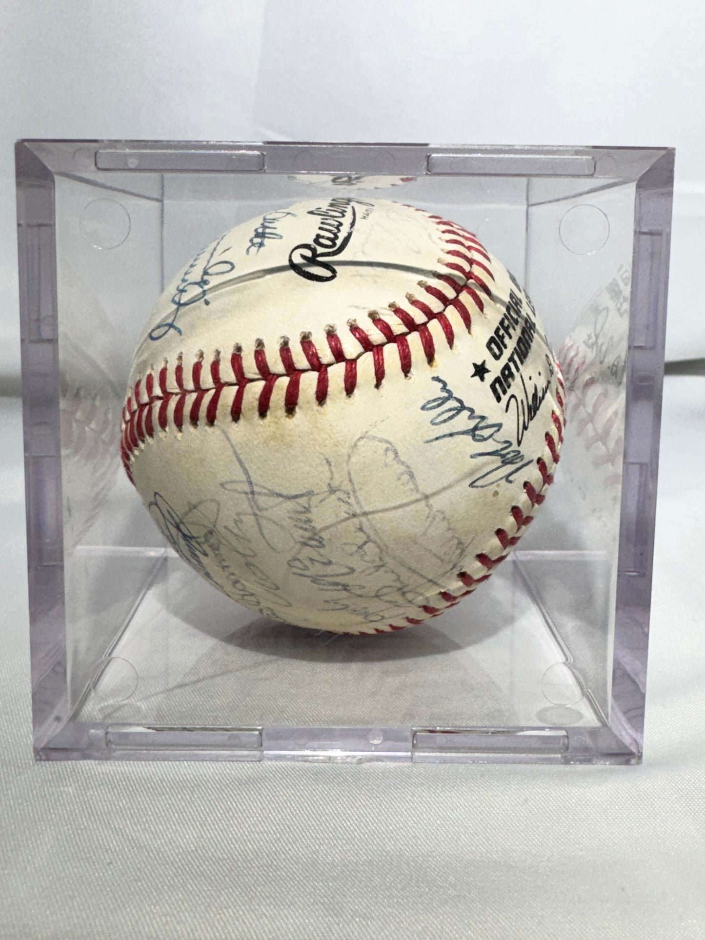 Official National League Baseball – 1990 San Francisco Giants – Multiple Autographs