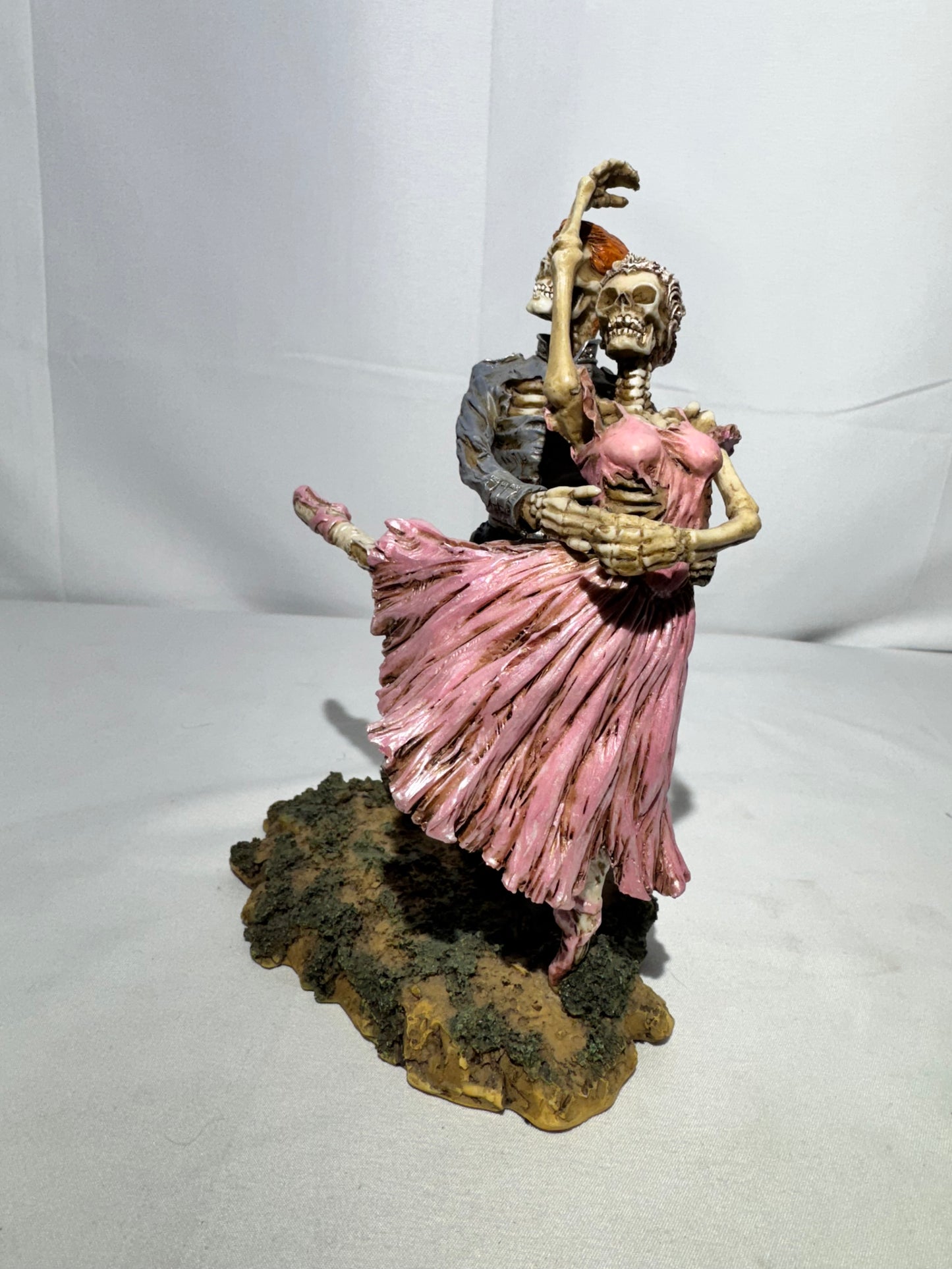 The Skull Collection – Ballet Dancing Skeletons Sculpture by Summit Collection