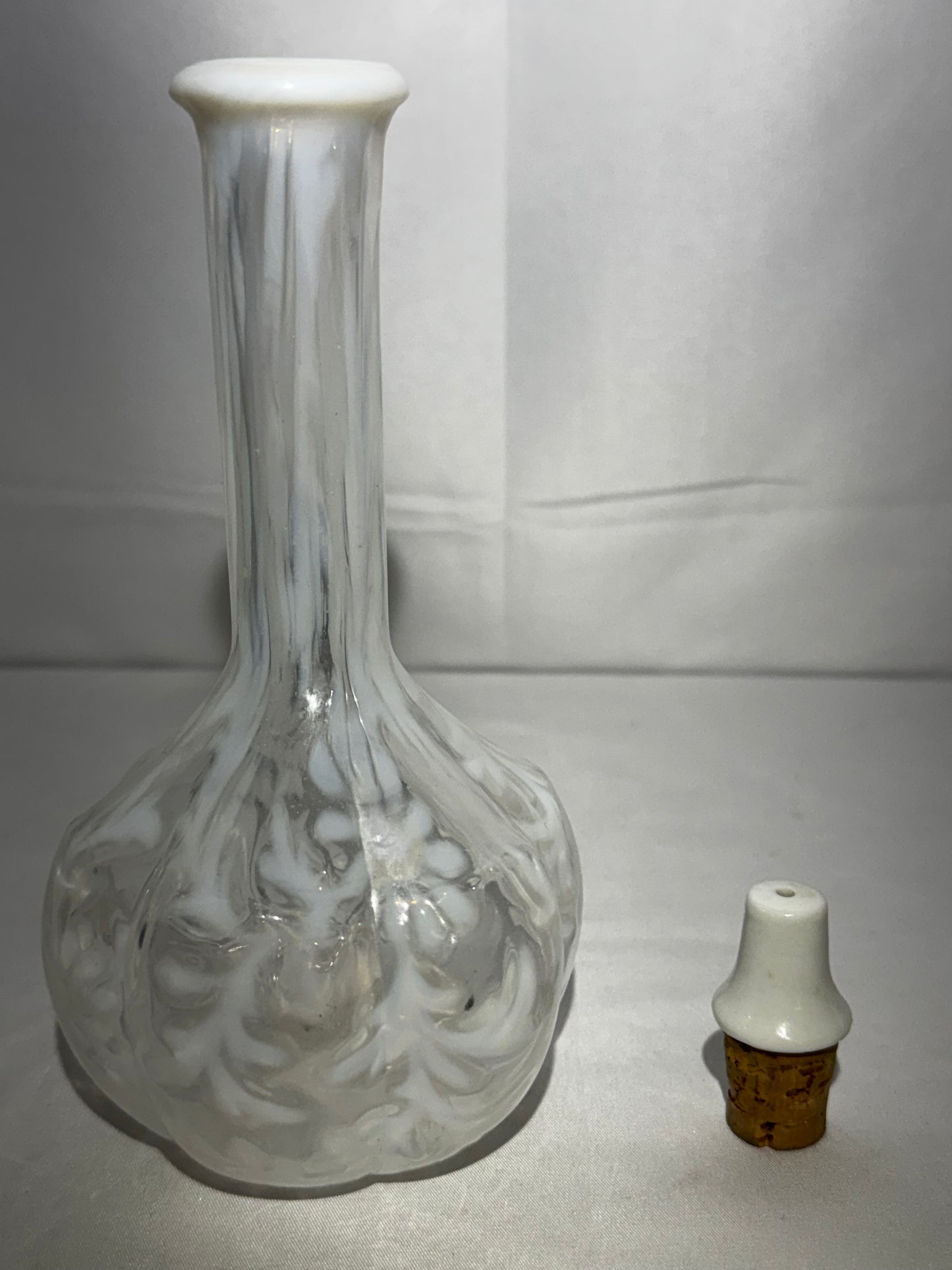 Vintage Fenton Daisy & Fern White Opalescent Glass Barber Bottle Decanter w/ Stopper