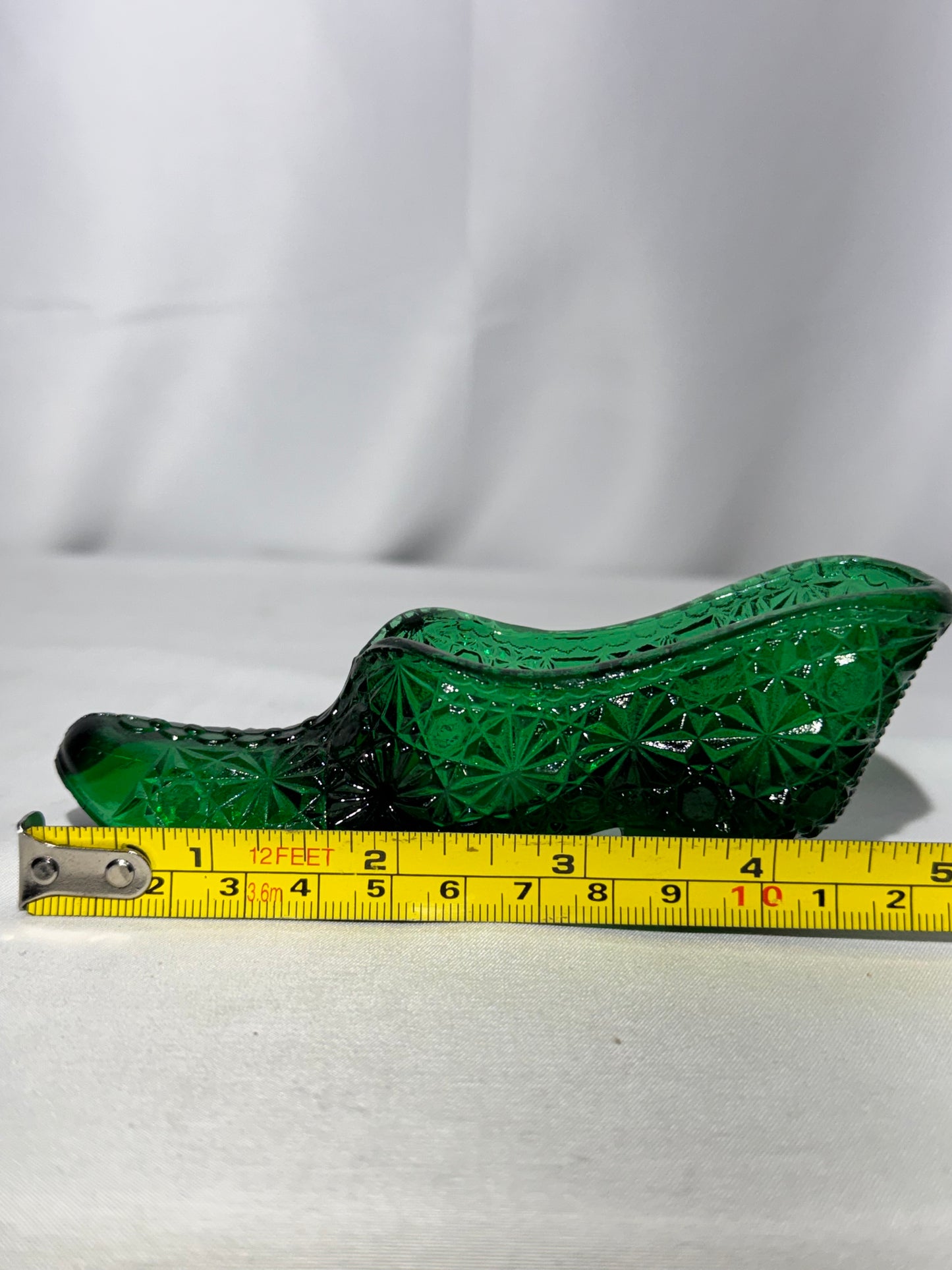 Fenton Art Glass Daisy & Button Slipper Figurine – Emerald / Forest Green