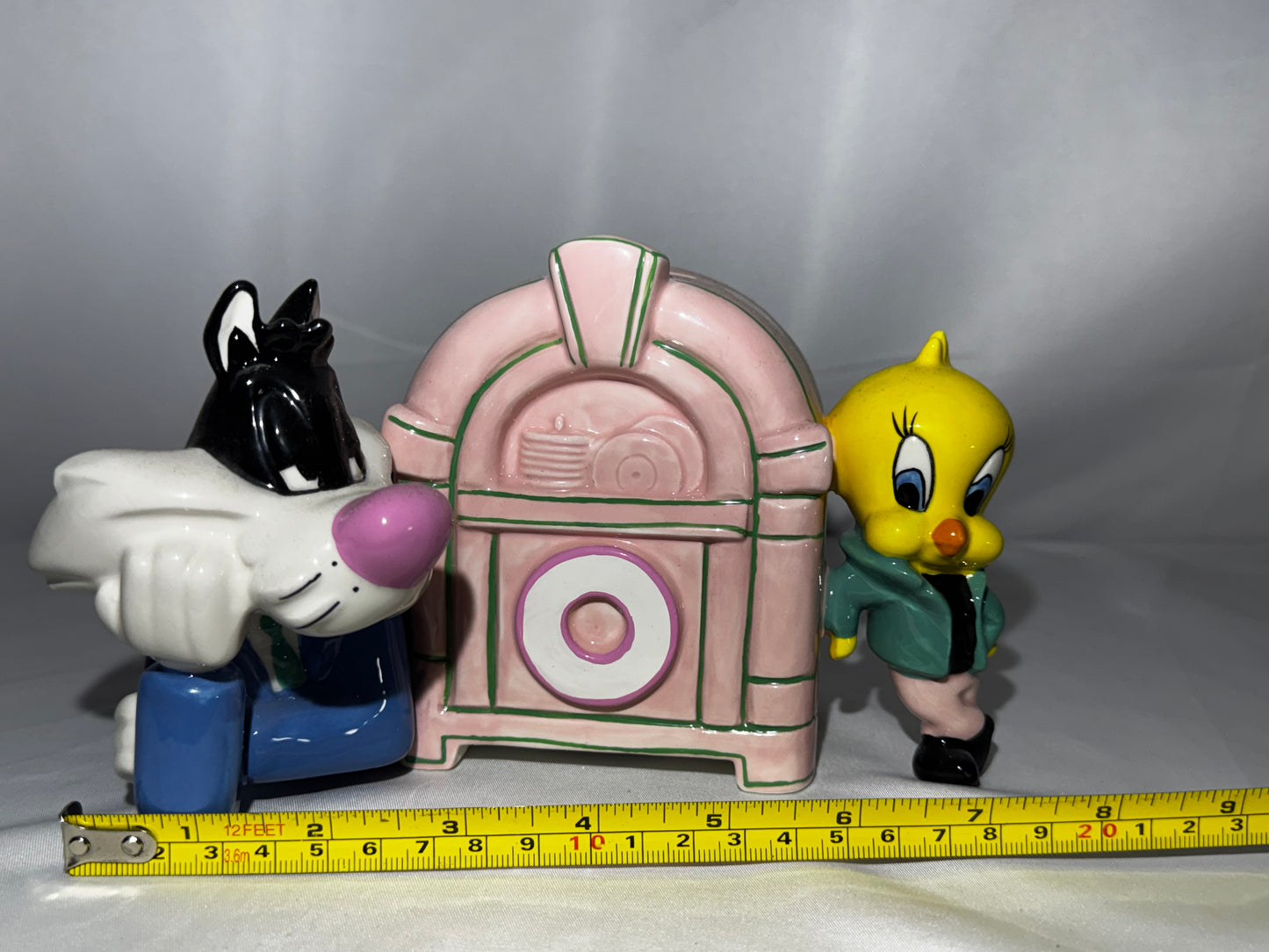 1994 Warner Bros Looney Tunes Sylvester & Tweety Ceramic Bank Jukebox
