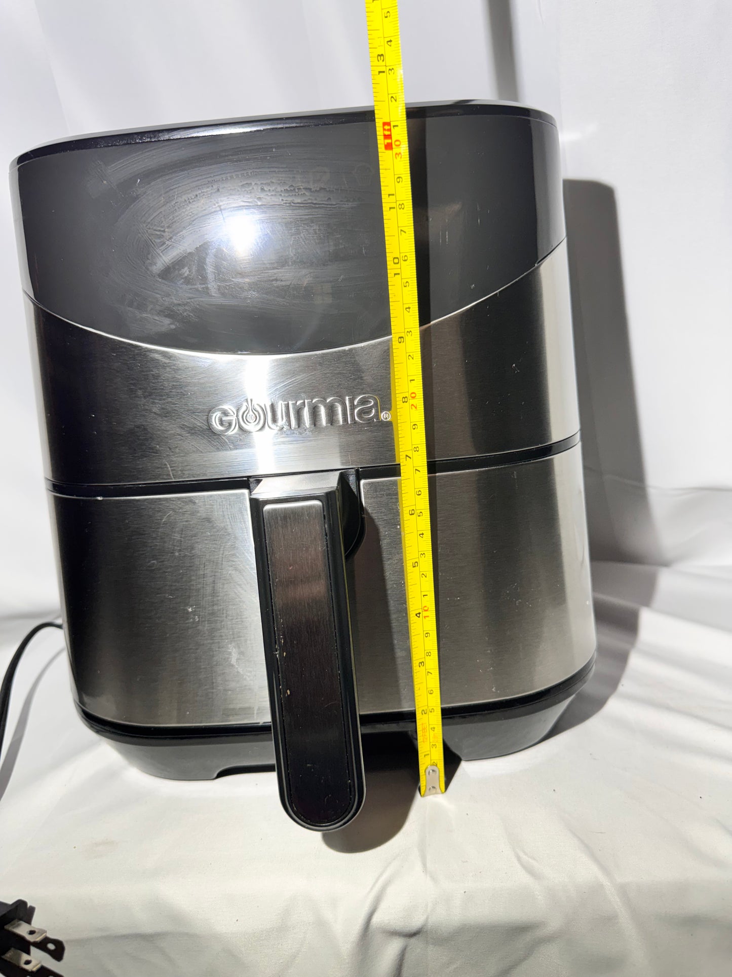 Gourmia 6-Quart Digital Air Fryer – Model GAF685 – Accessories Included