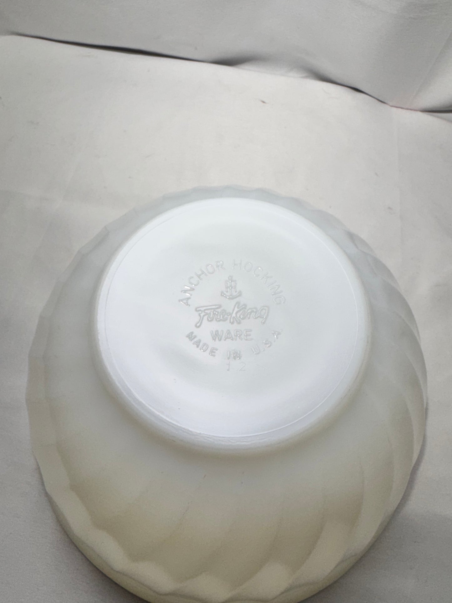 Vintage Anchor Hocking Fire-King White Swirl Milk Glass Nesting Mixing Bowls – Set of 5