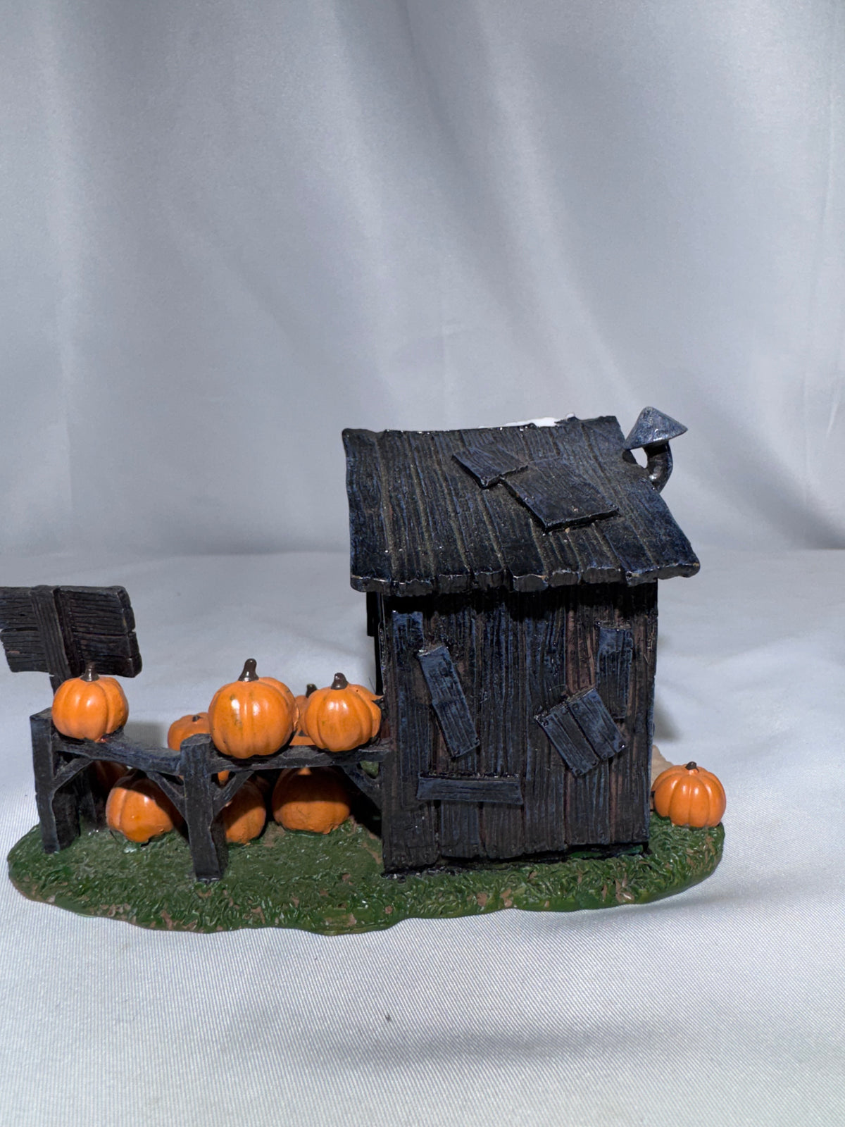 Lemax Spooky Town The Pumpkin Patch #04521 – 2000 – Retired – Broken Sign