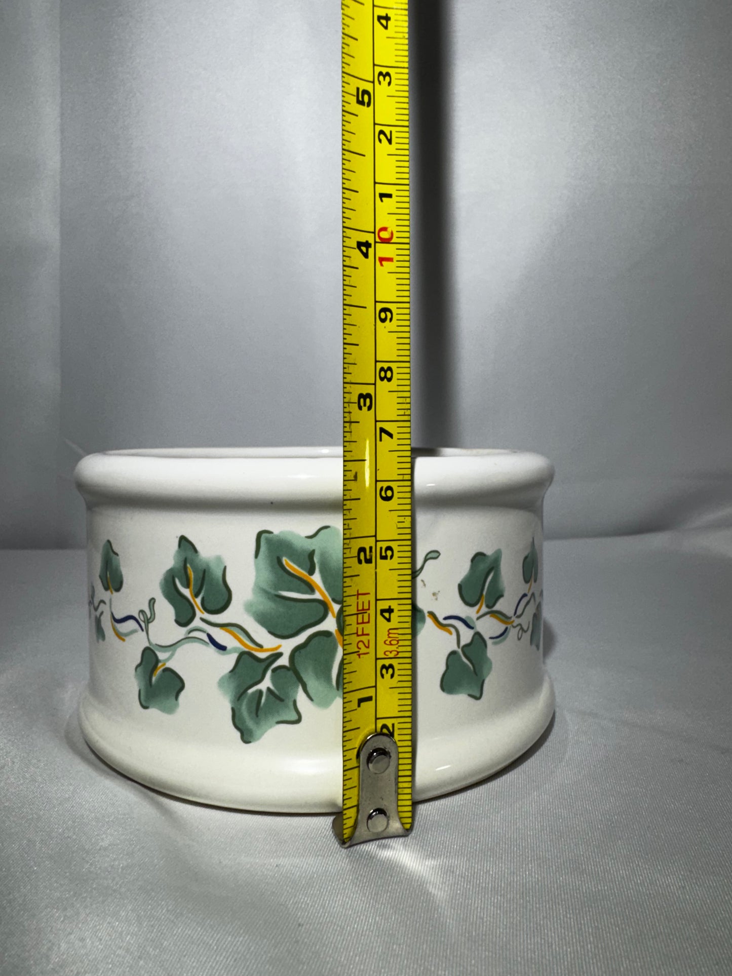 Vintage  1 Pint Art Pottery Crock – Green Ivy Pattern