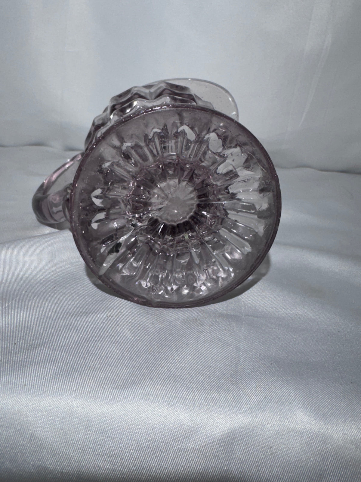 Vintage EAPG Pitcher / Jug – Neodymium Seedy Glass