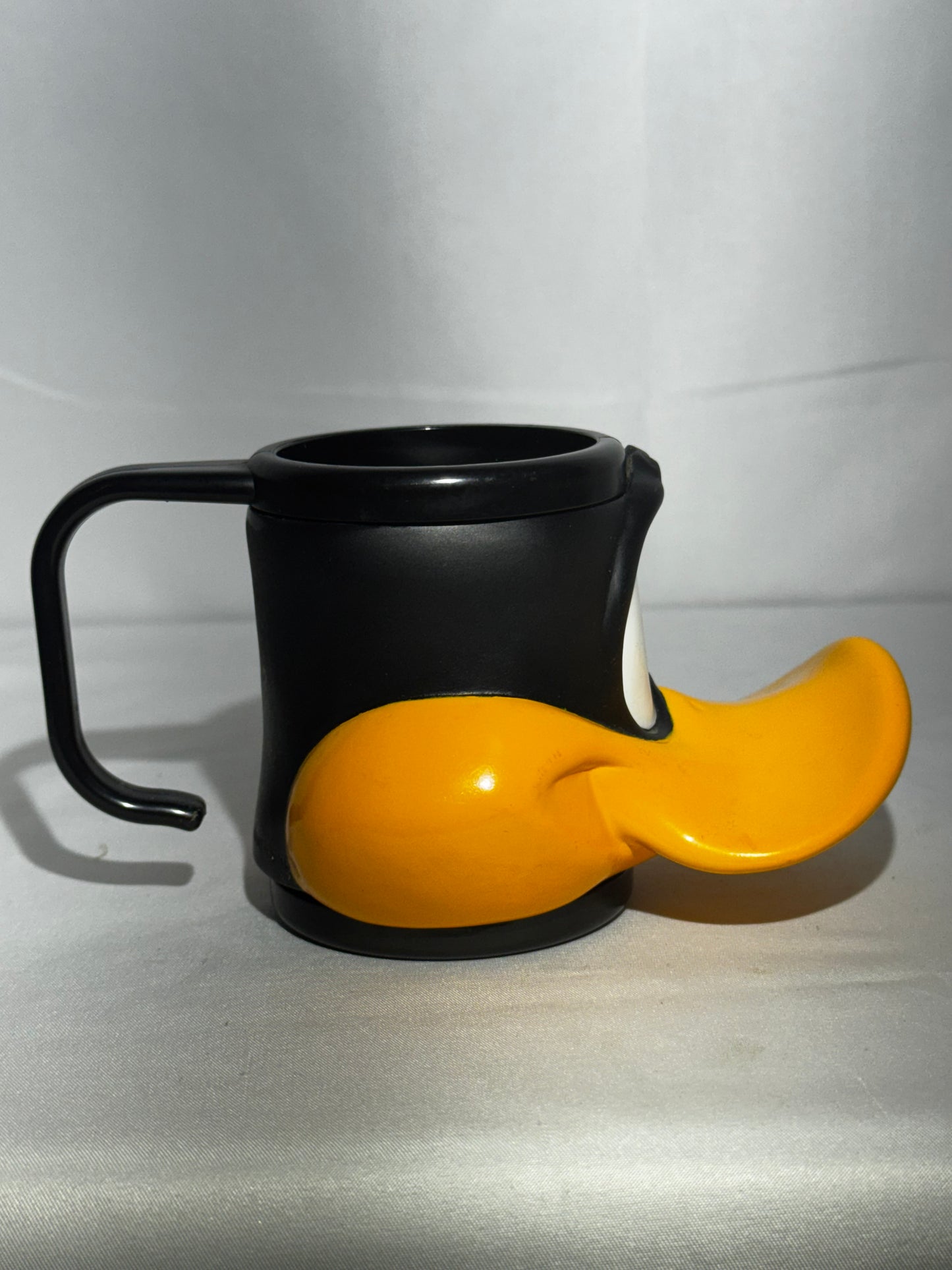 Vintage Daffy Duck Looney Tunes Plastic Resin Mug Cup w/ Handle by Applesauce WB