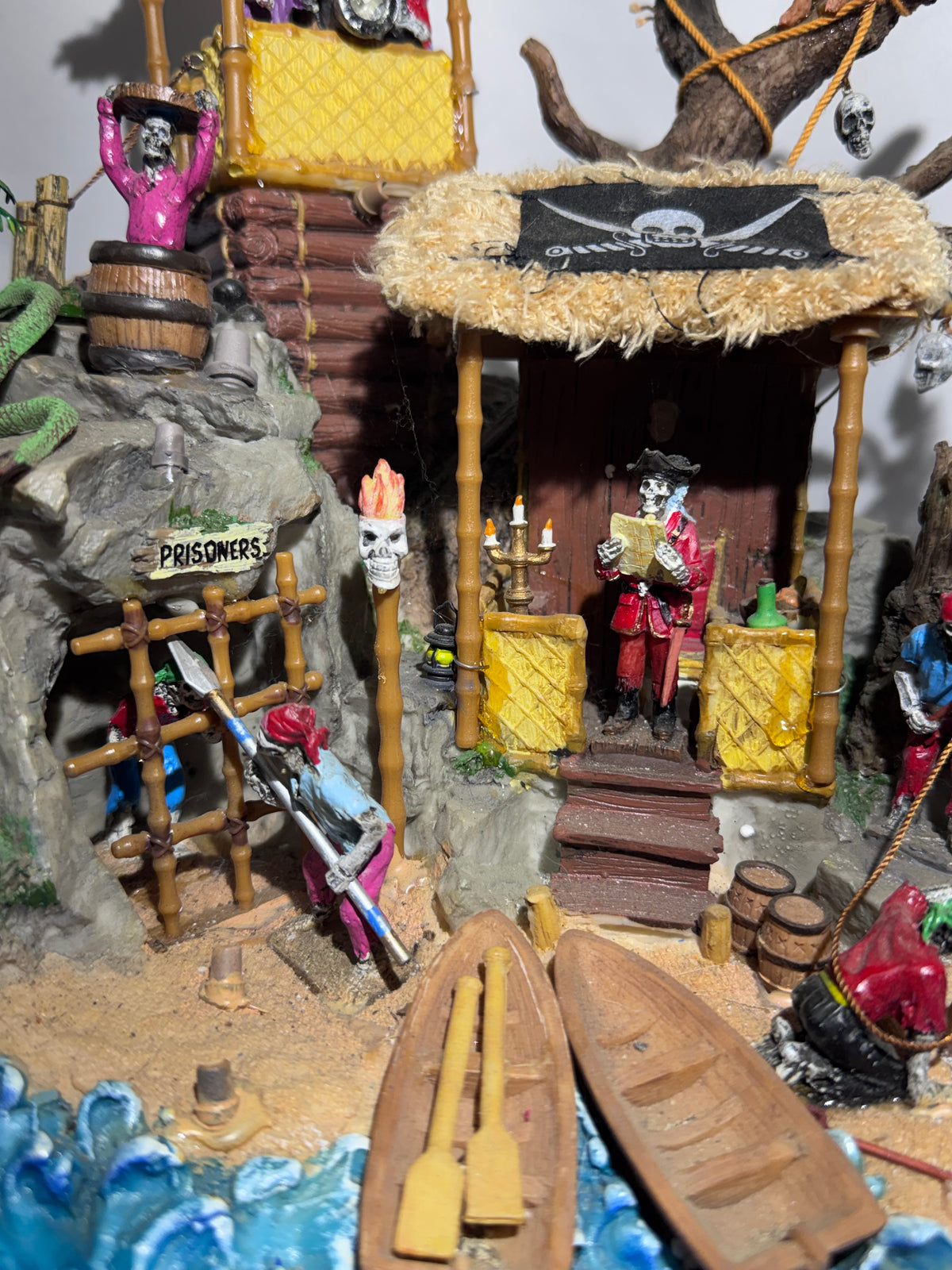 Lemax Spooky Town Pirates’ Hideout #84764 — Retired 2008 Halloween Village