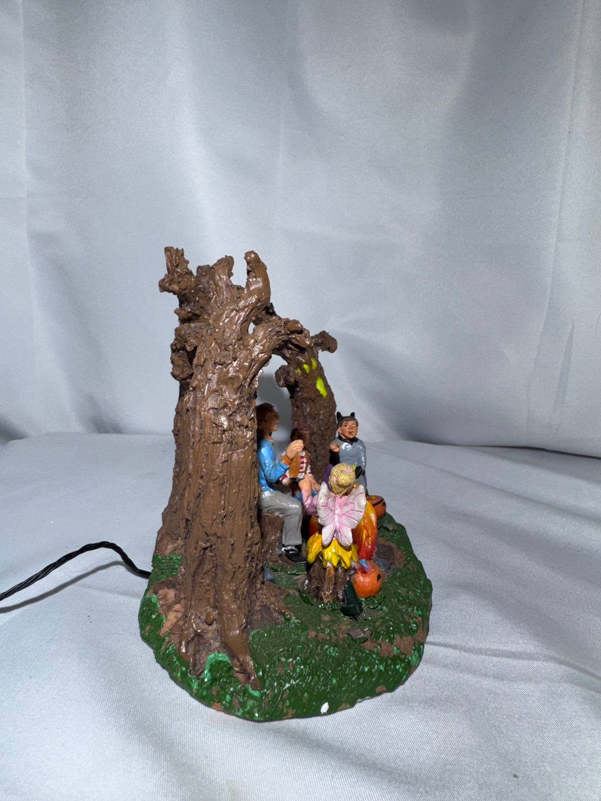Lemax Spooky Town “Scary Stories” Lighted Table Accent # — 2010 Retired