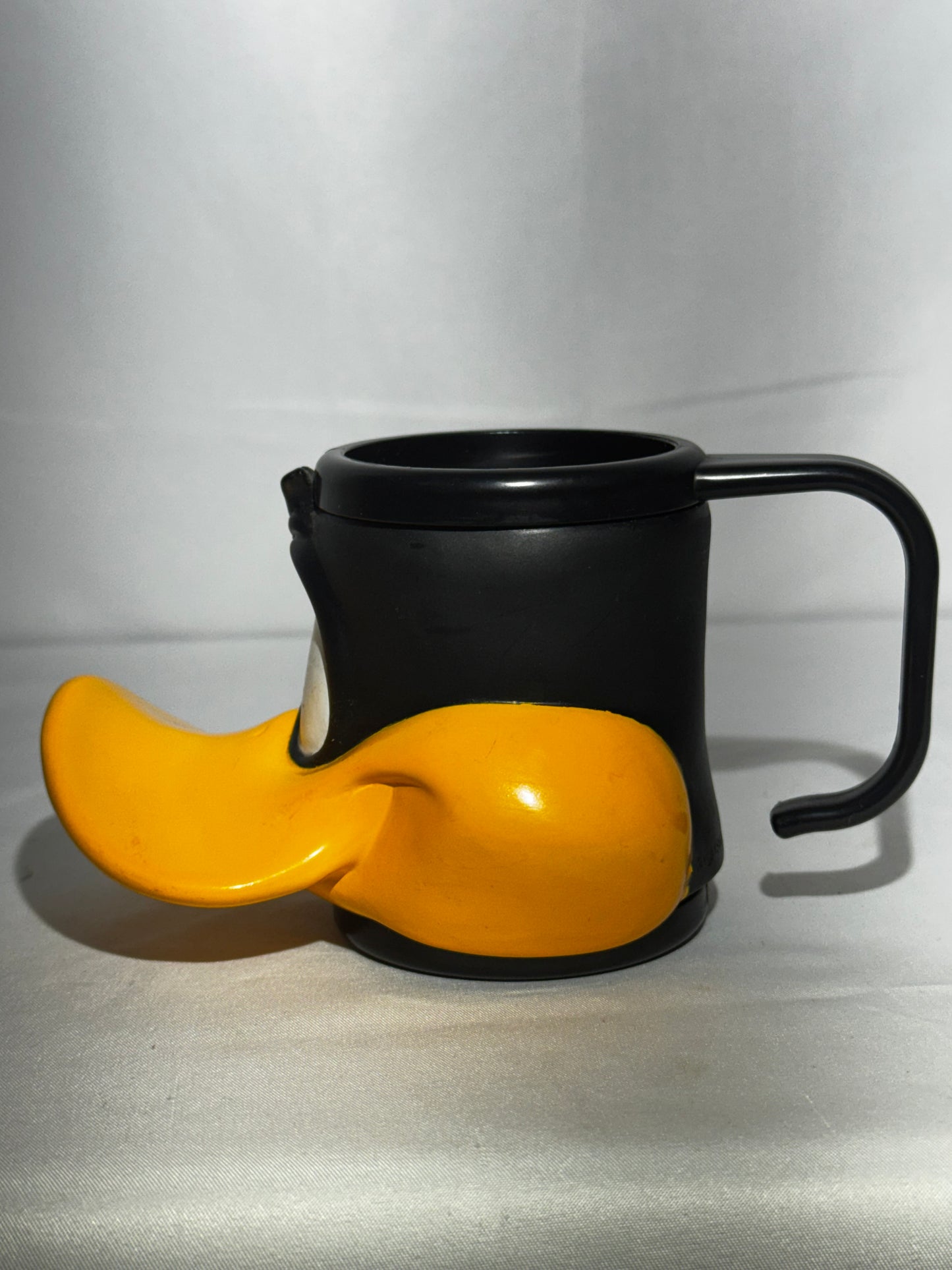 Vintage Daffy Duck Looney Tunes Plastic Resin Mug Cup w/ Handle by Applesauce WB